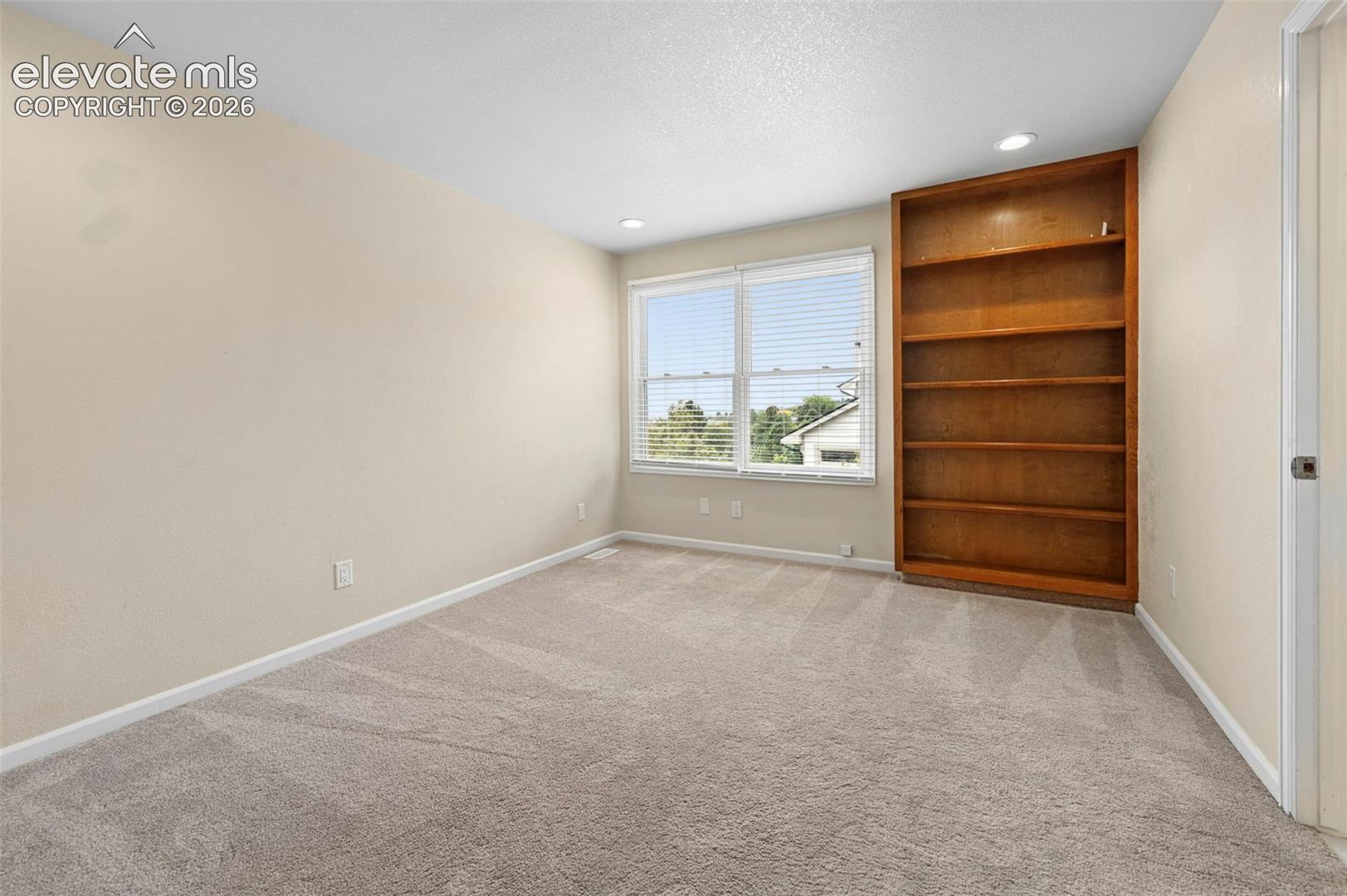 Listing photo 27 for 5365 Broadmoor Bluffs Drive