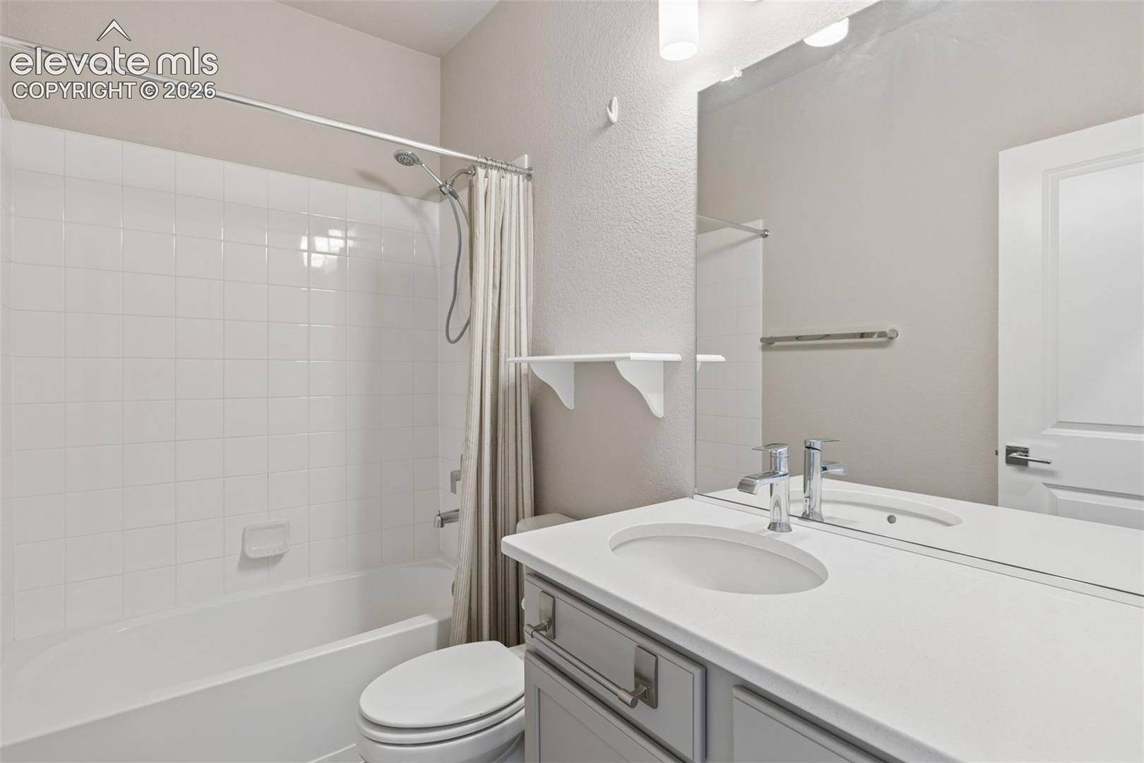 Listing photo 14 for 13107 Parkland Drive
