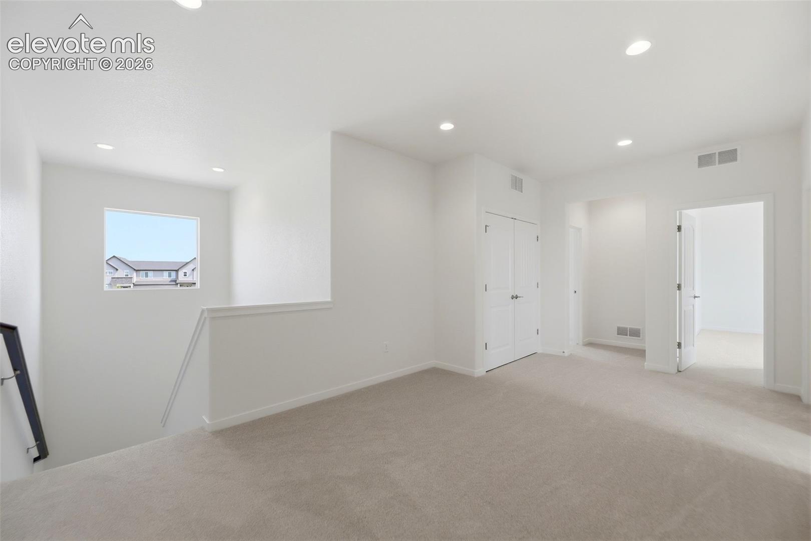 Listing photo 22 for 7968 School House Drive