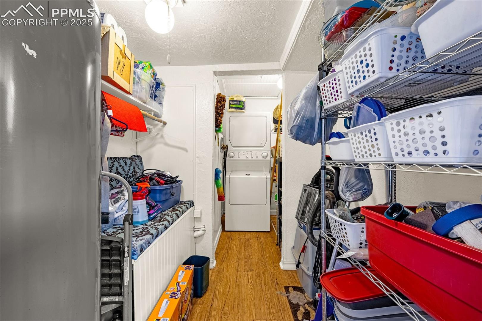 Listing photo 24 for 137 W Eaton Avenue