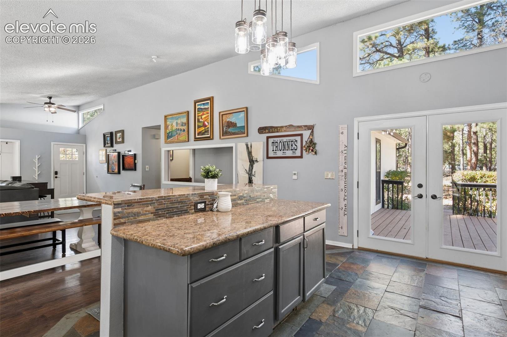 Listing photo 18 for 14015 Timber Grove Lane