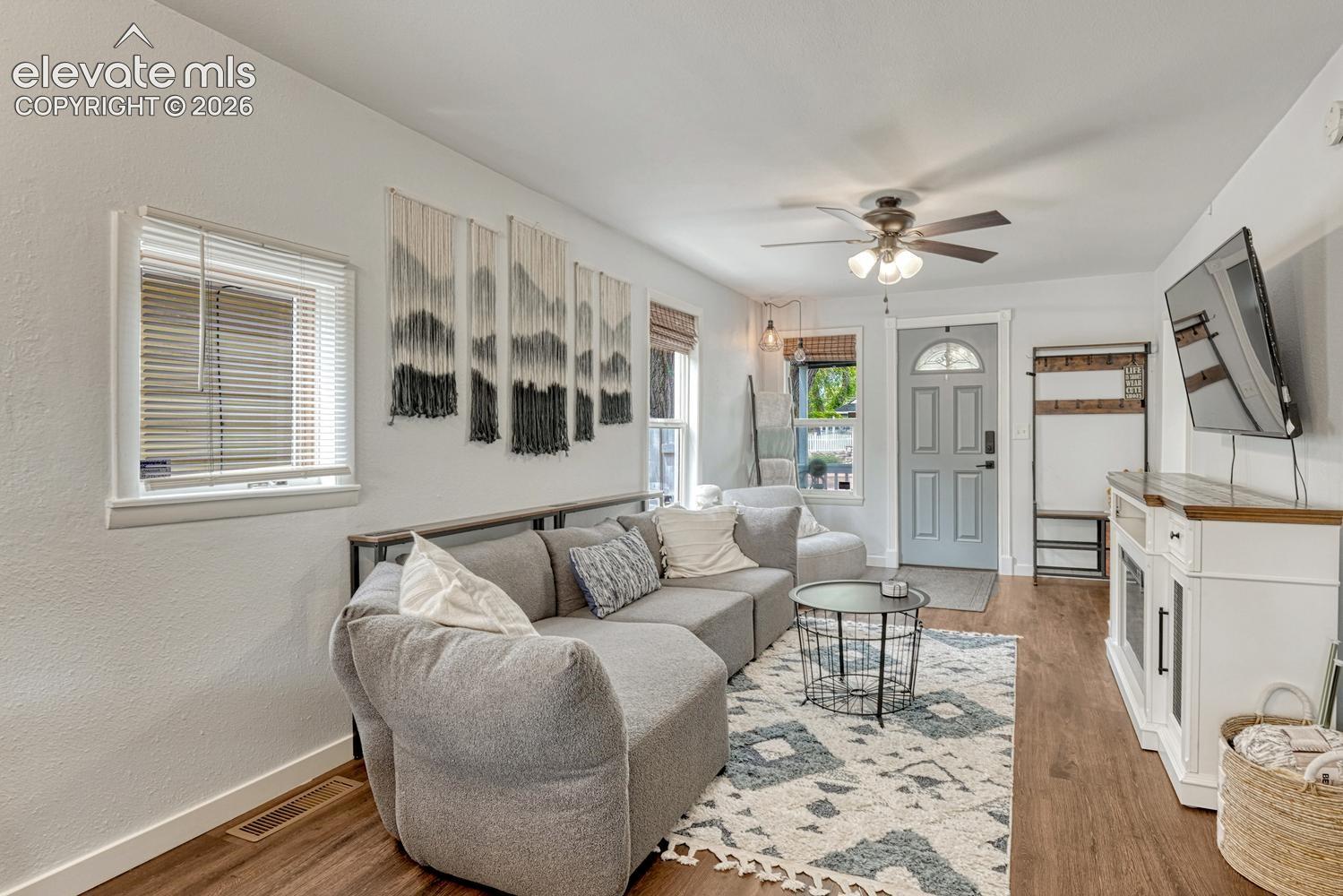705 Corona Street, photo 6