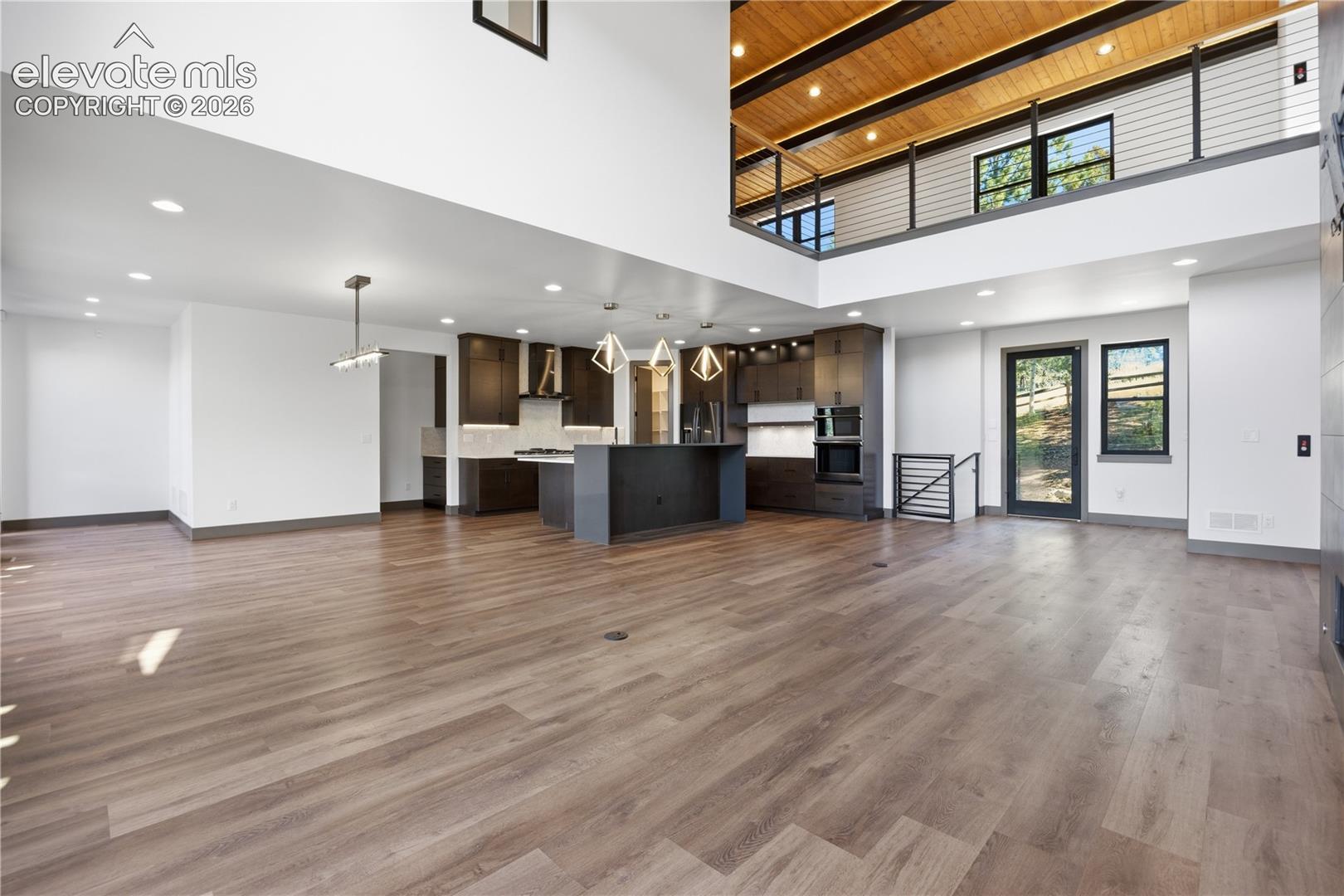 Listing photo 10 for 449 Oxford Lane