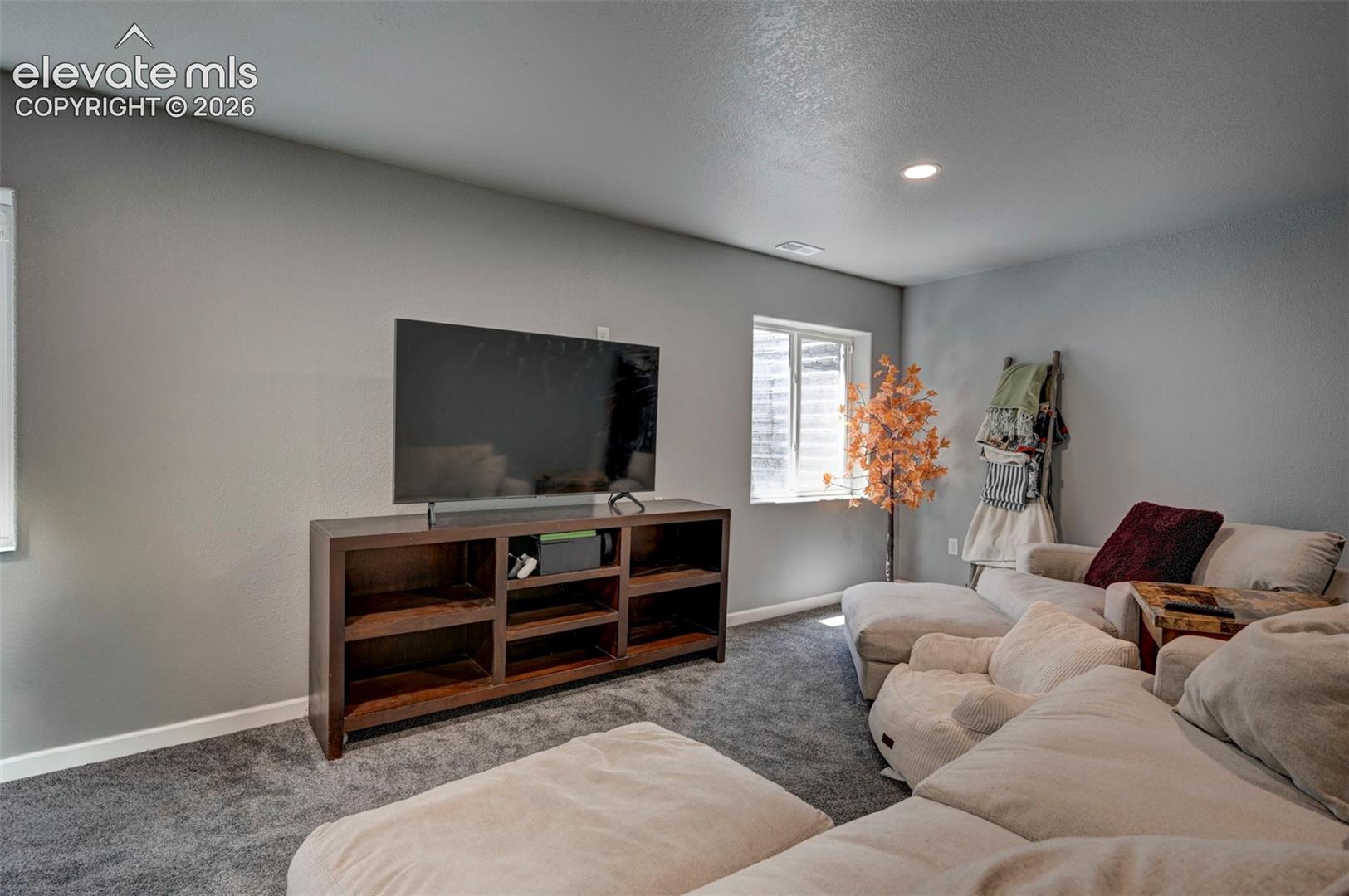 Listing photo 32 for 9428 Torecco Court