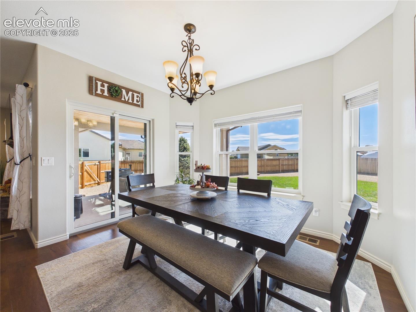Listing photo 14 for 58 S Villa Del Sol Court