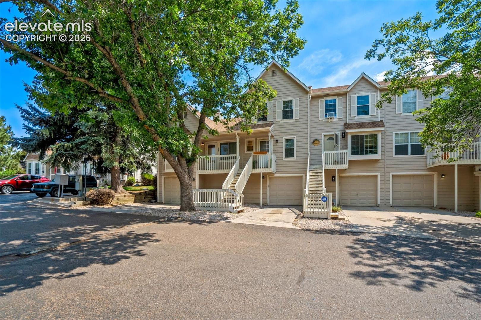 513 Shady Crest Circle