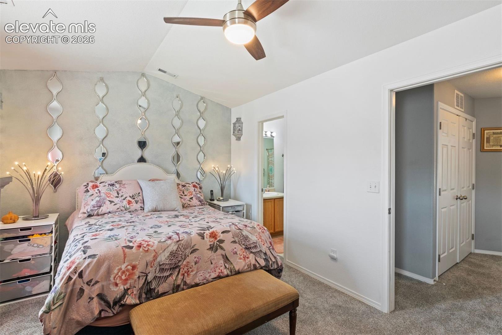 Listing photo 3 for 10580 Wells Point