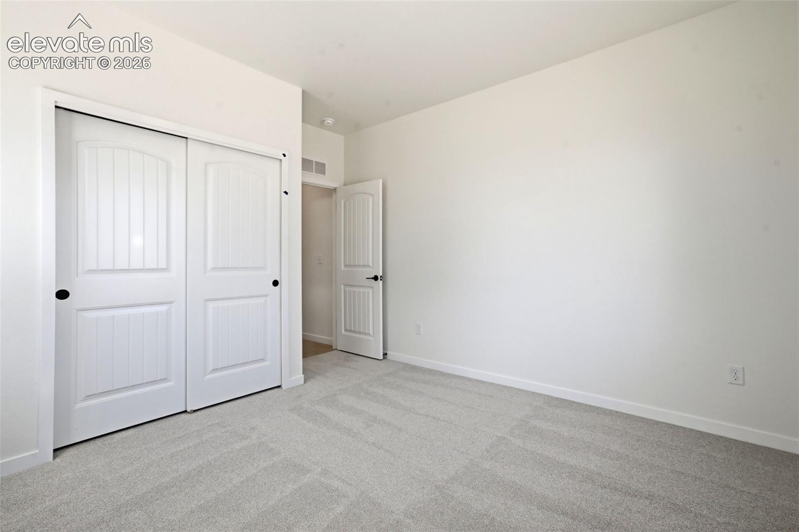 Listing photo 12 for 8505 Country Creek Trail
