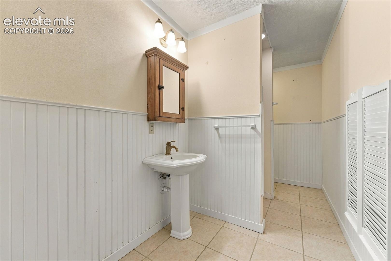 Listing photo 36 for 2362 Black Fawn Lane