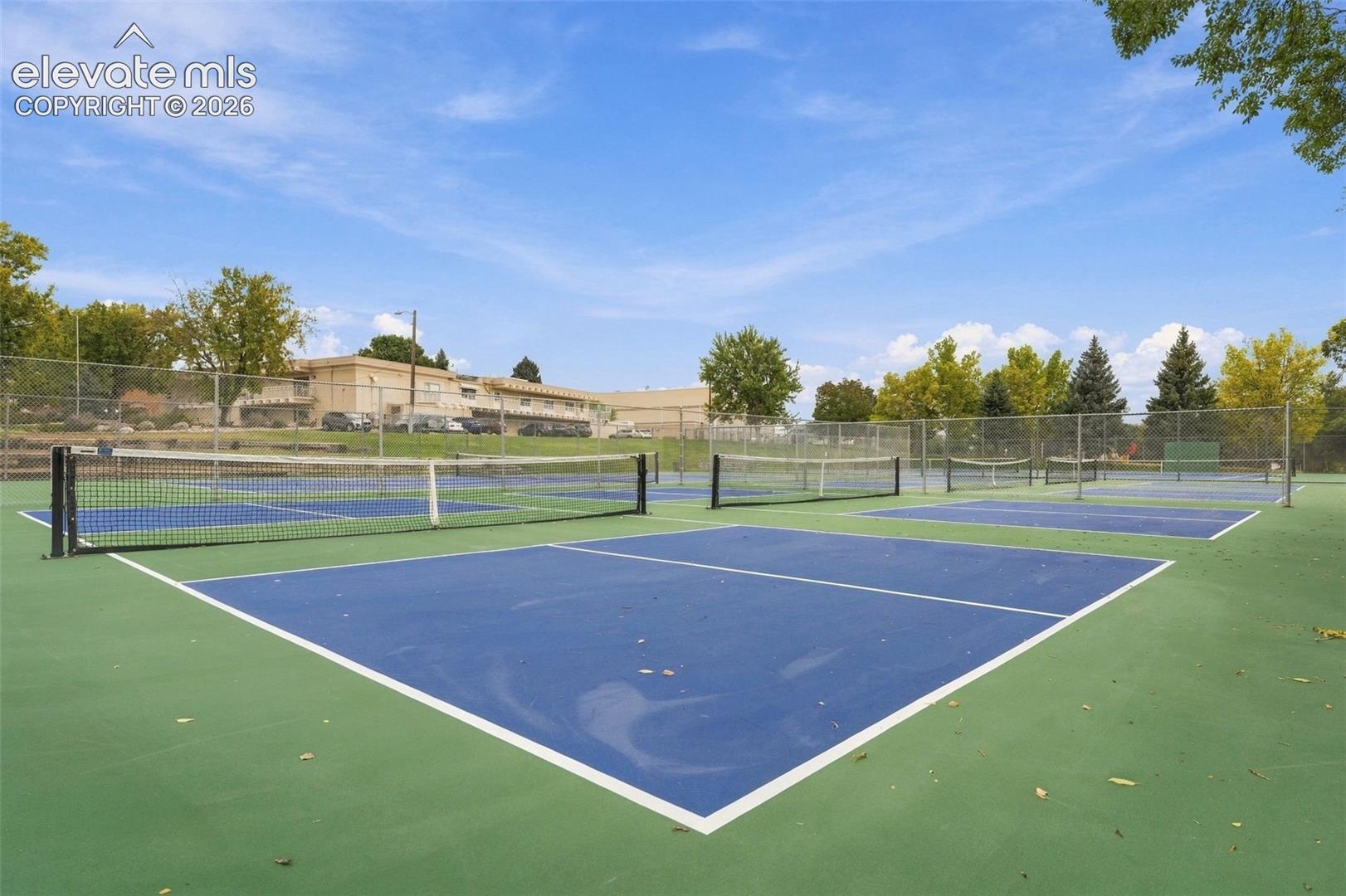 Listing photo 46 for 1040 Red Brooke Drive