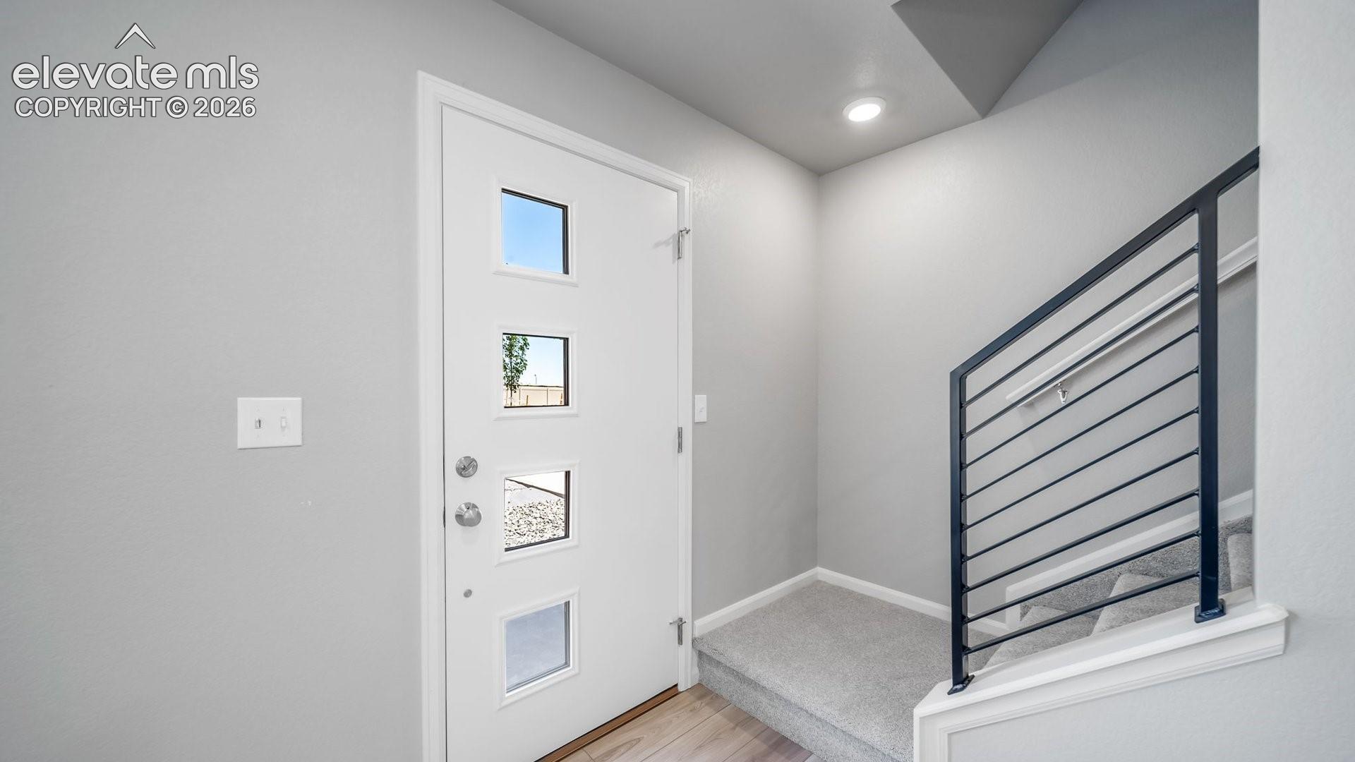 Listing photo 14 for 5660 Bowerman Lane