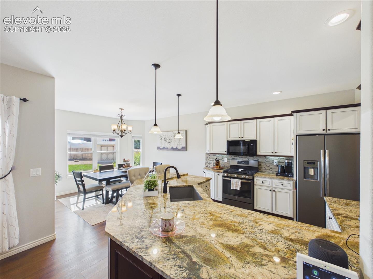 Listing photo 9 for 58 S Villa Del Sol Court