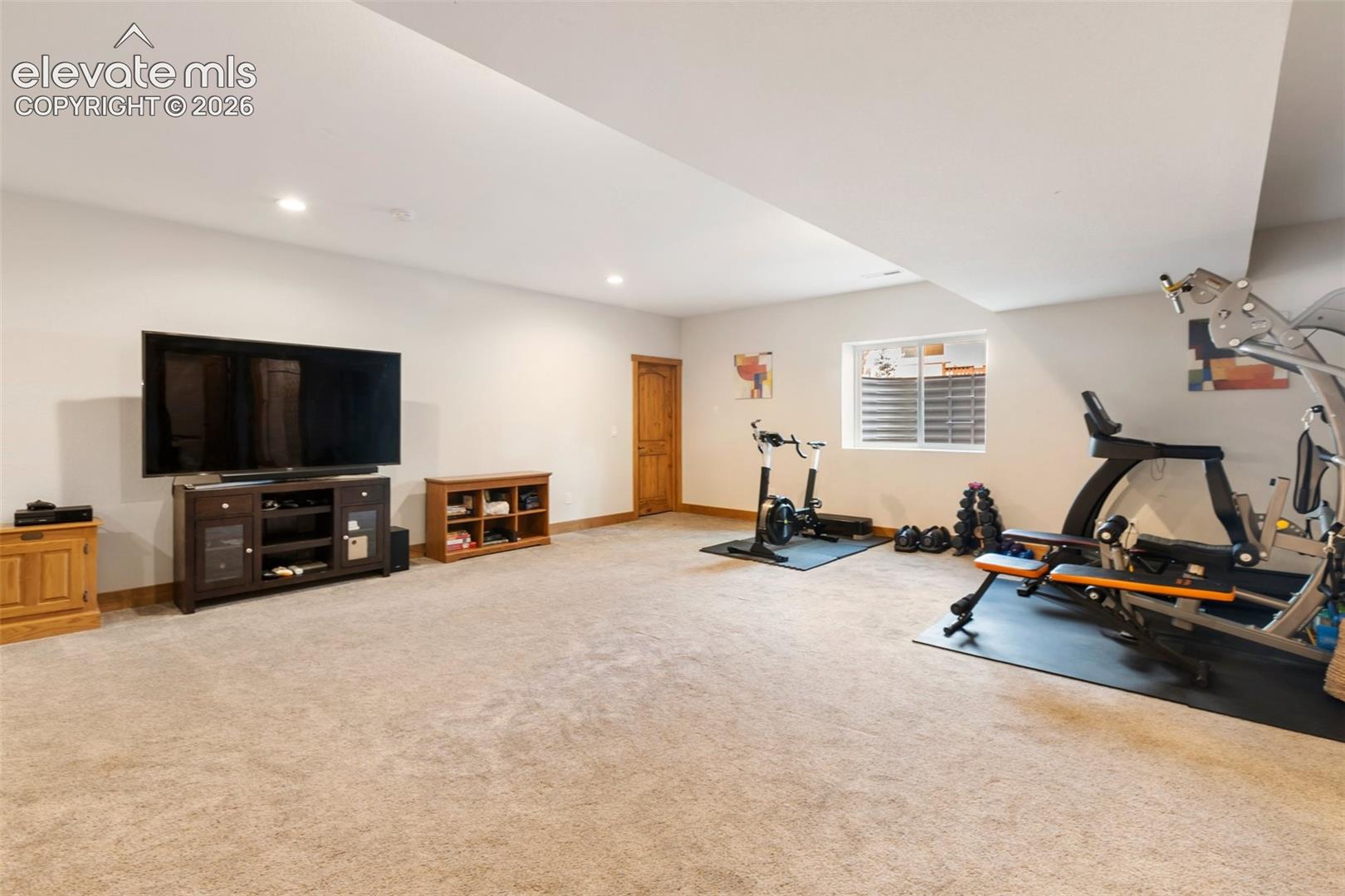 Listing photo 36 for 180 Wildrose Court
