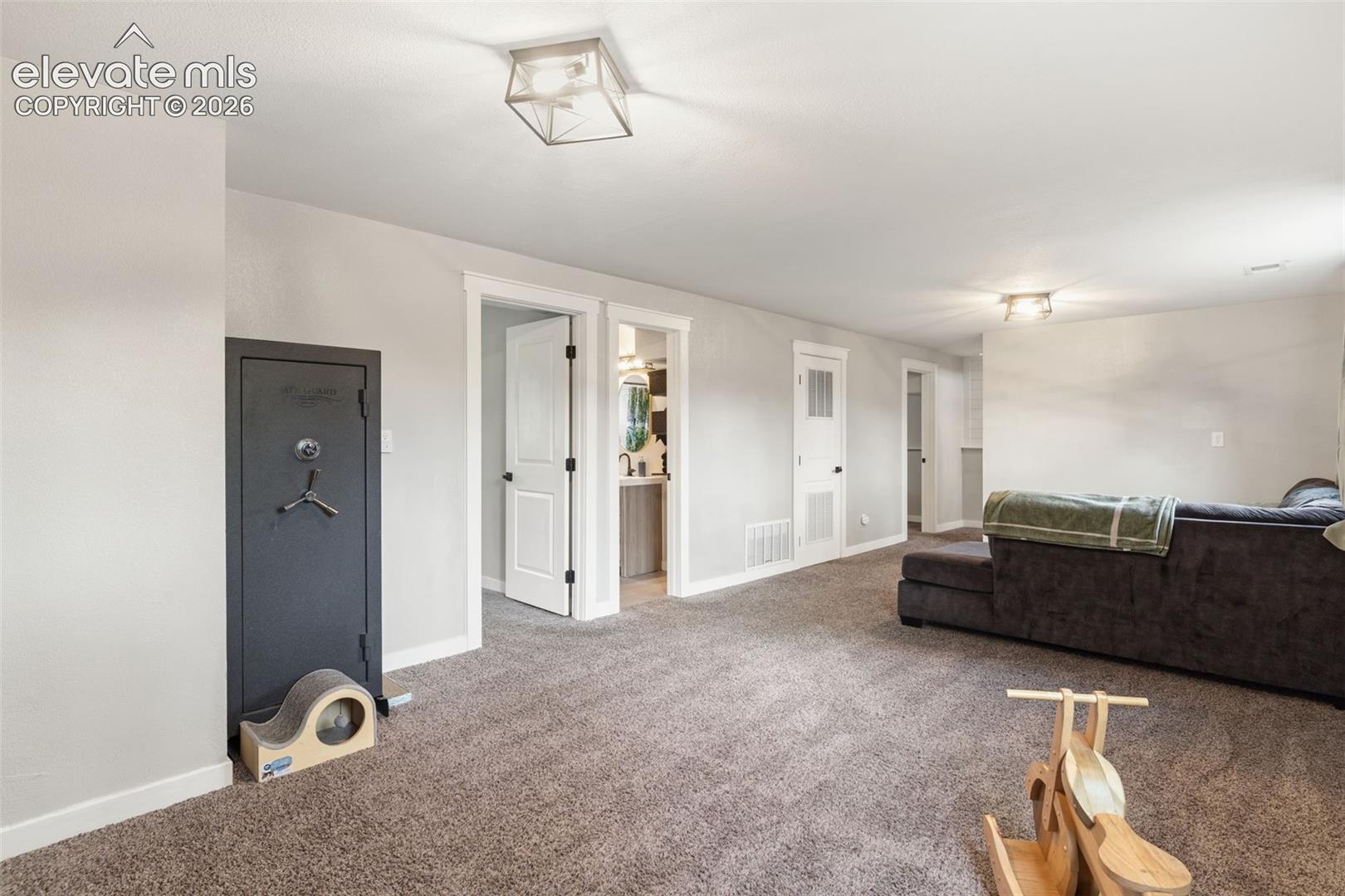 Listing photo 24 for 1596 Prado Drive