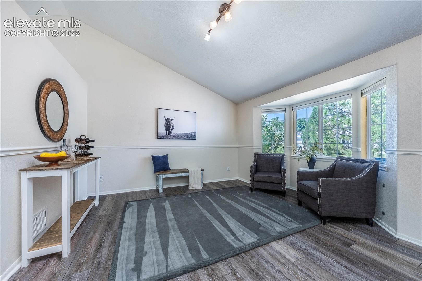 Listing photo 7 for 5664 Mesa Mountain Way