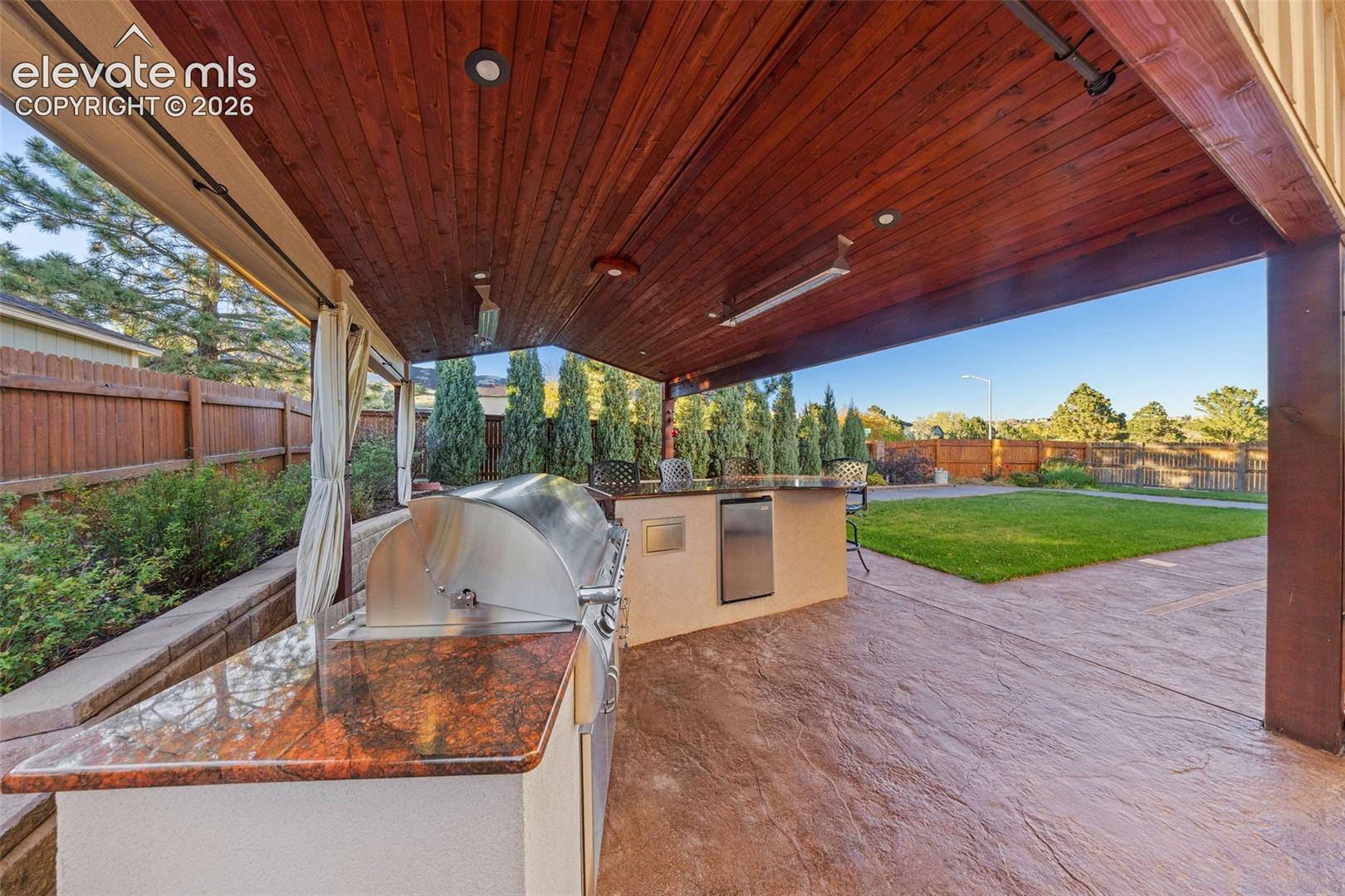 Listing photo 39 for 6120 Moorfield Avenue