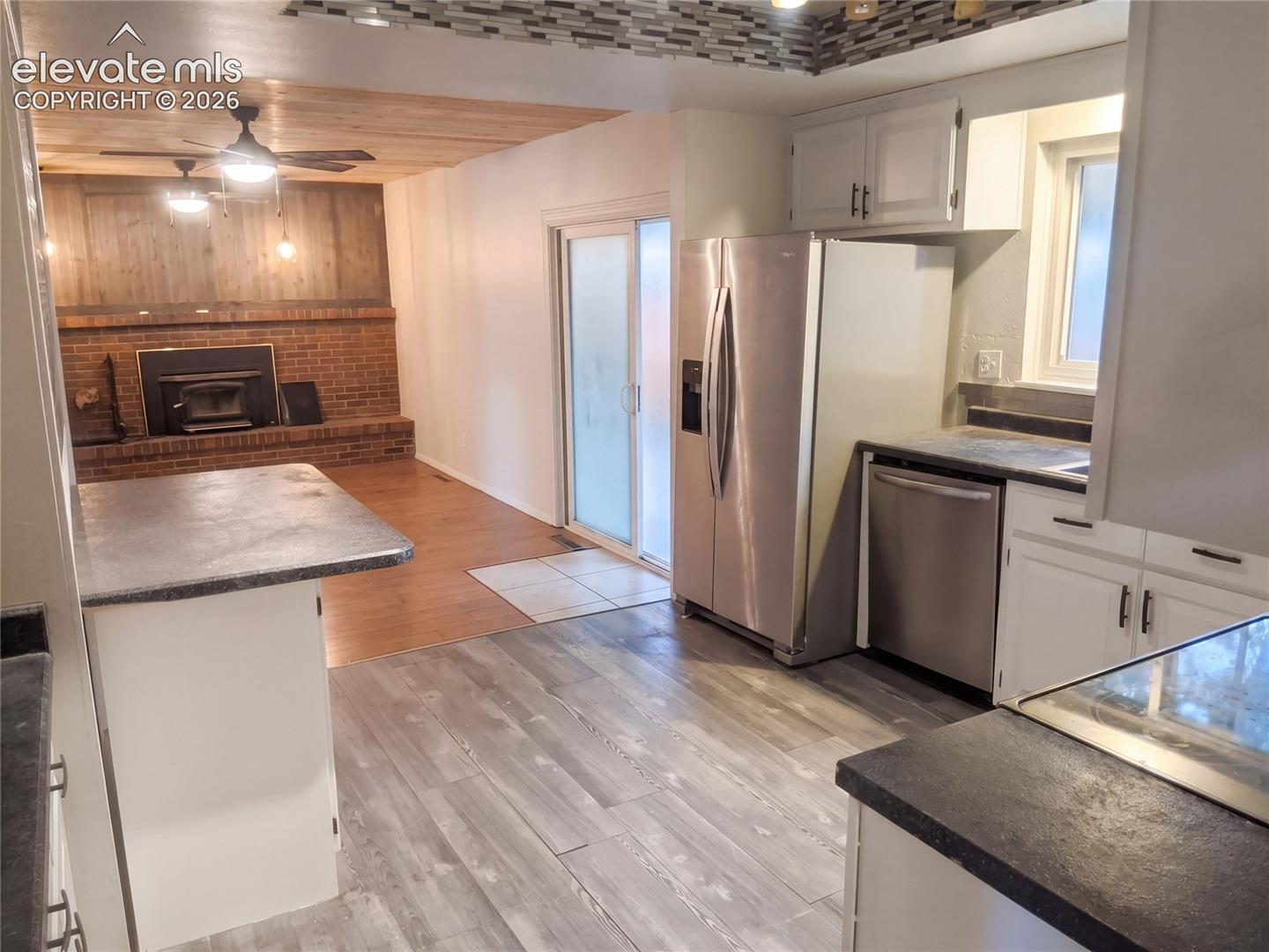 Listing photo 6 for 4015 Valli Vista Road