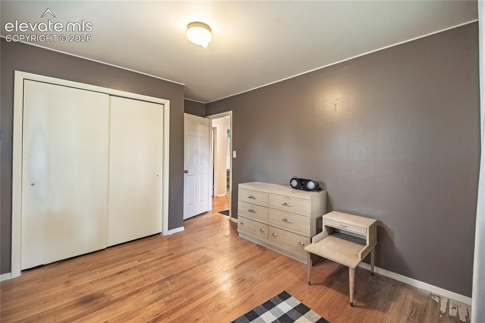 Listing photo 24 for 2512 E La Salle Street