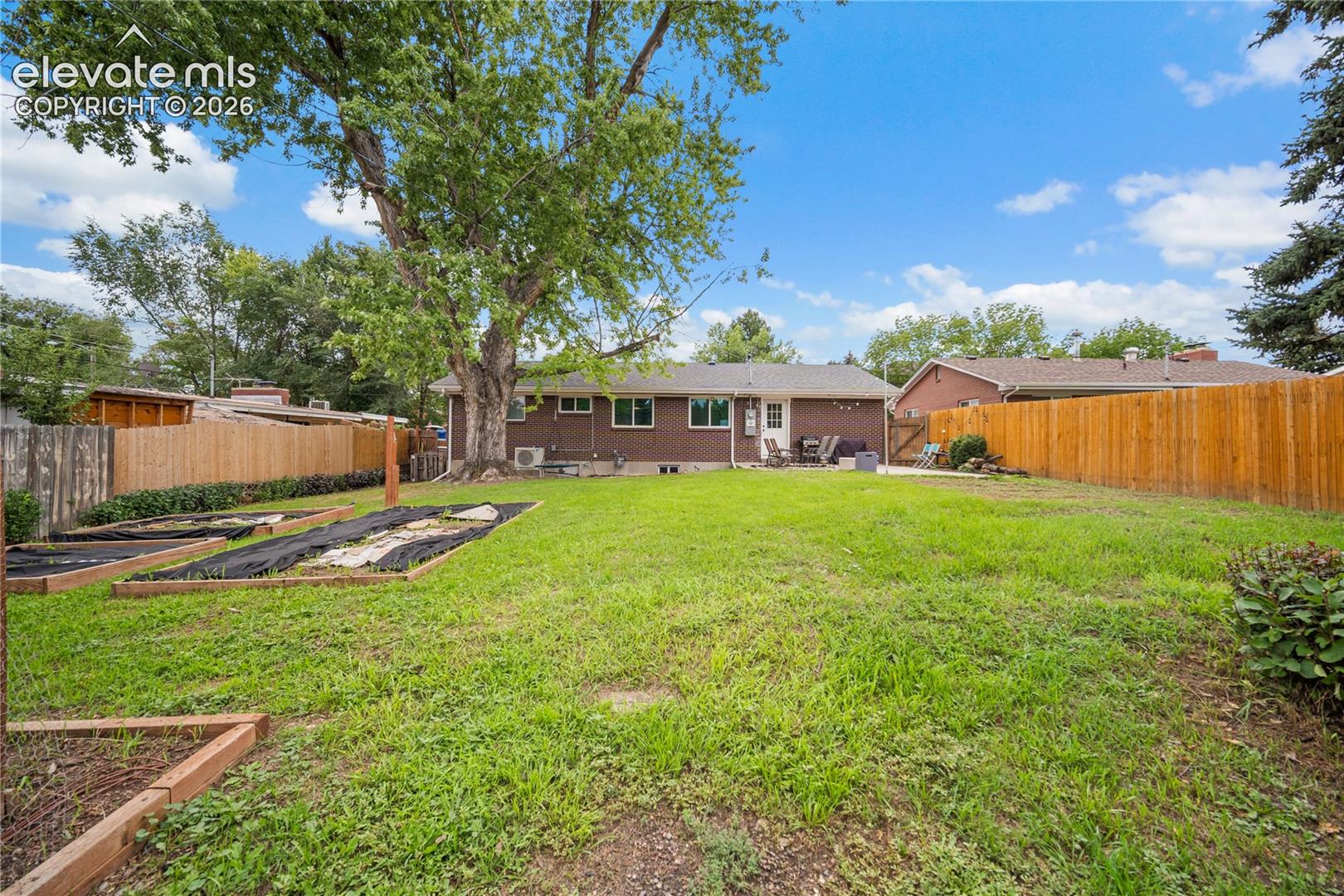 Listing photo 36 for 2414 E Caramillo Street