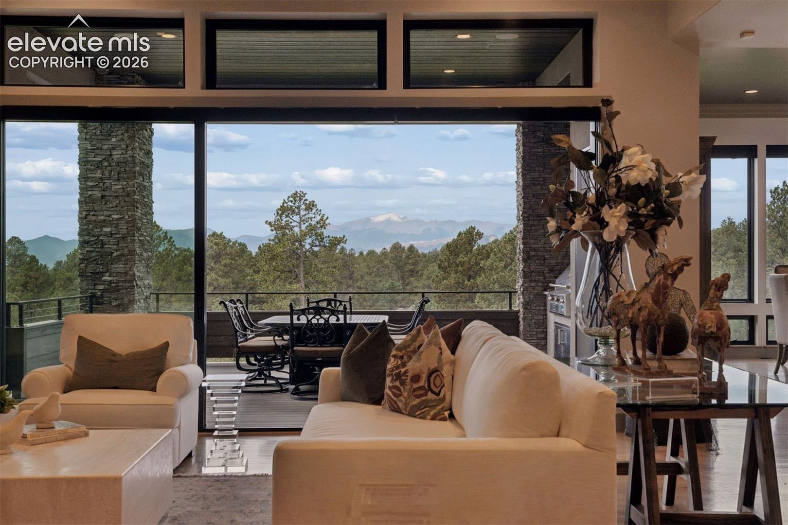 Listing photo 7 for 4915 Old Stagecoach Road