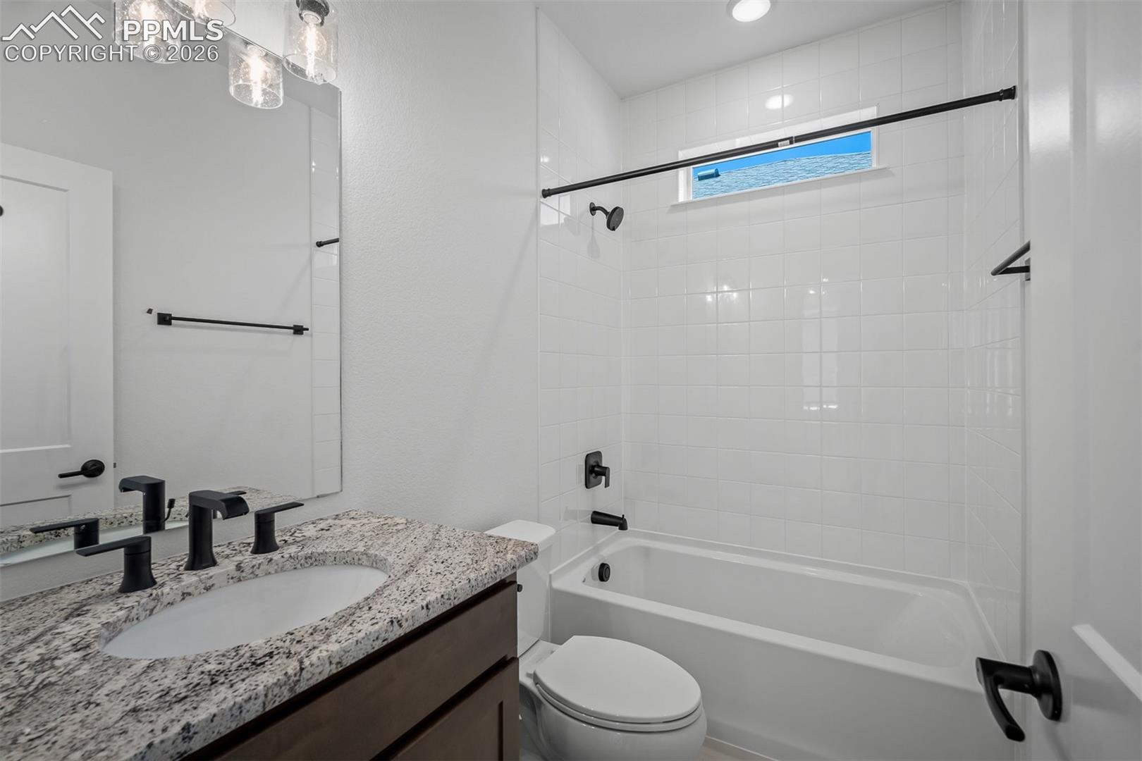Listing photo 32 for 4684 Peak Crest View