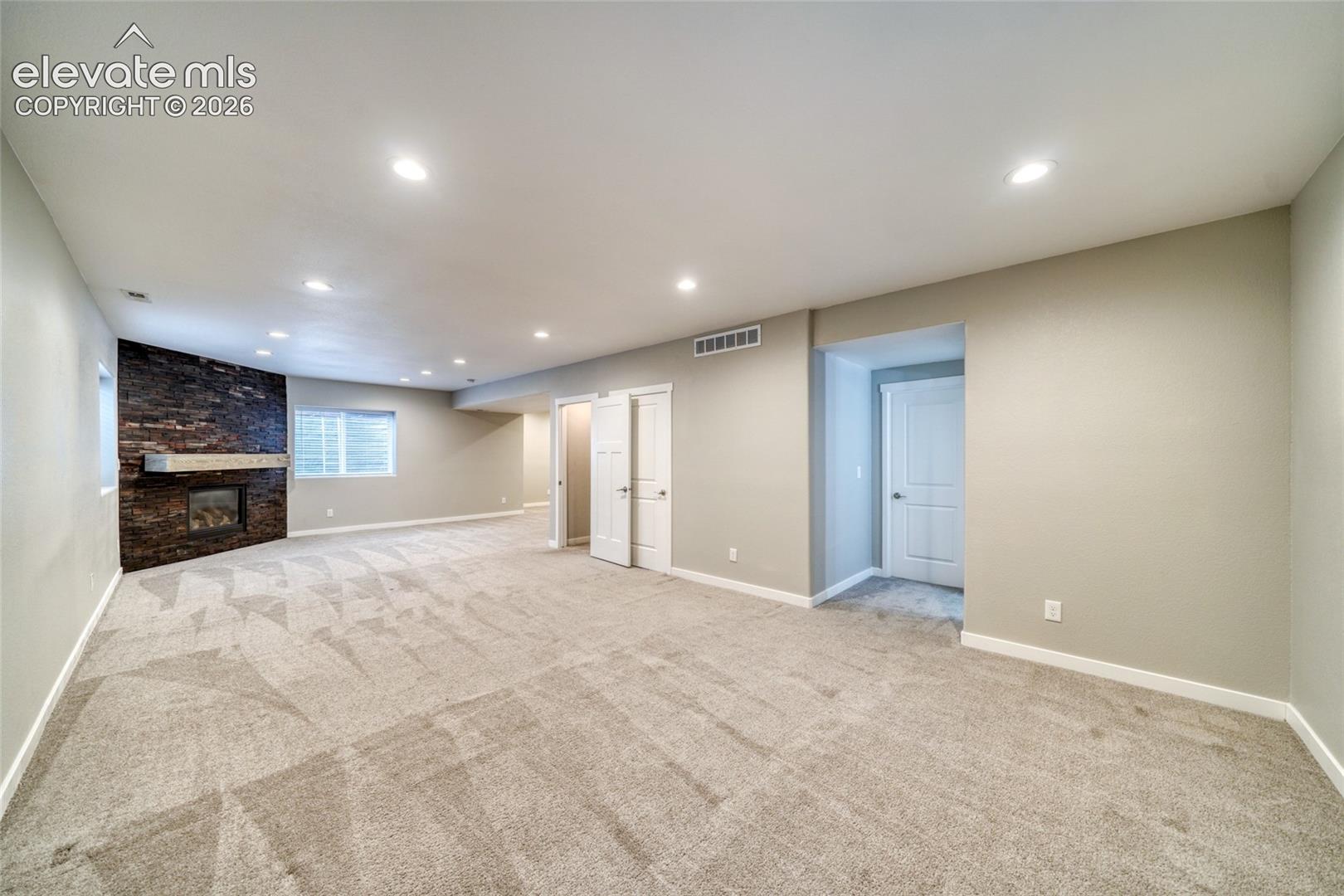 Listing photo 41 for 15691 Lake Mist Drive
