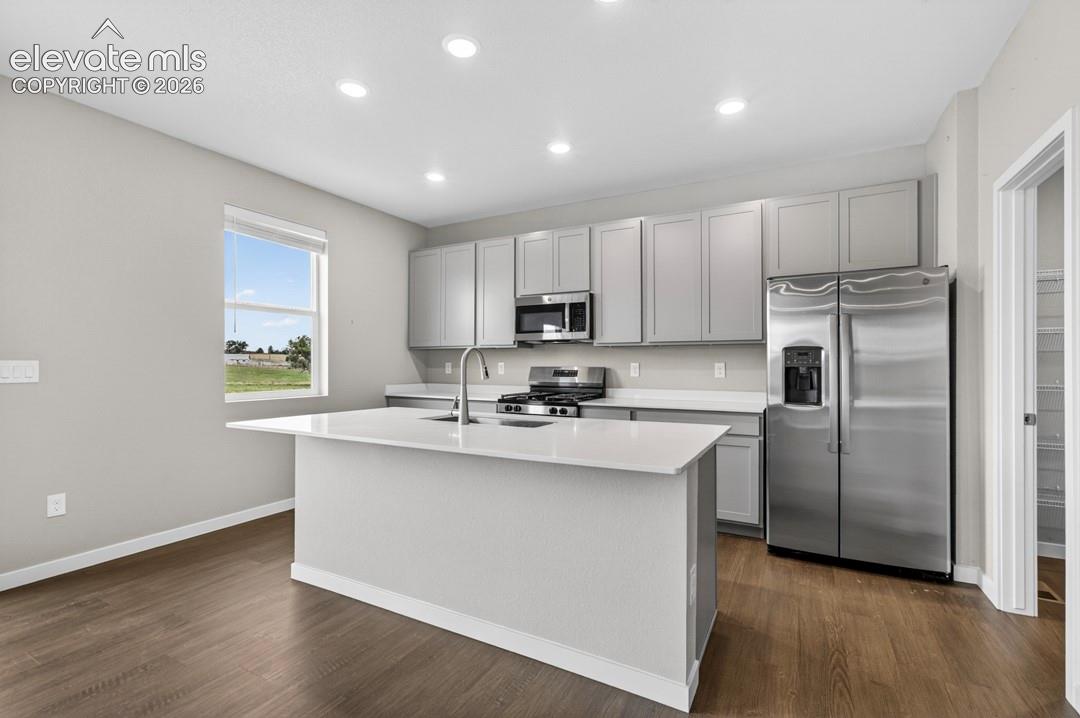 Listing photo 9 for 8435 Frasco Drive