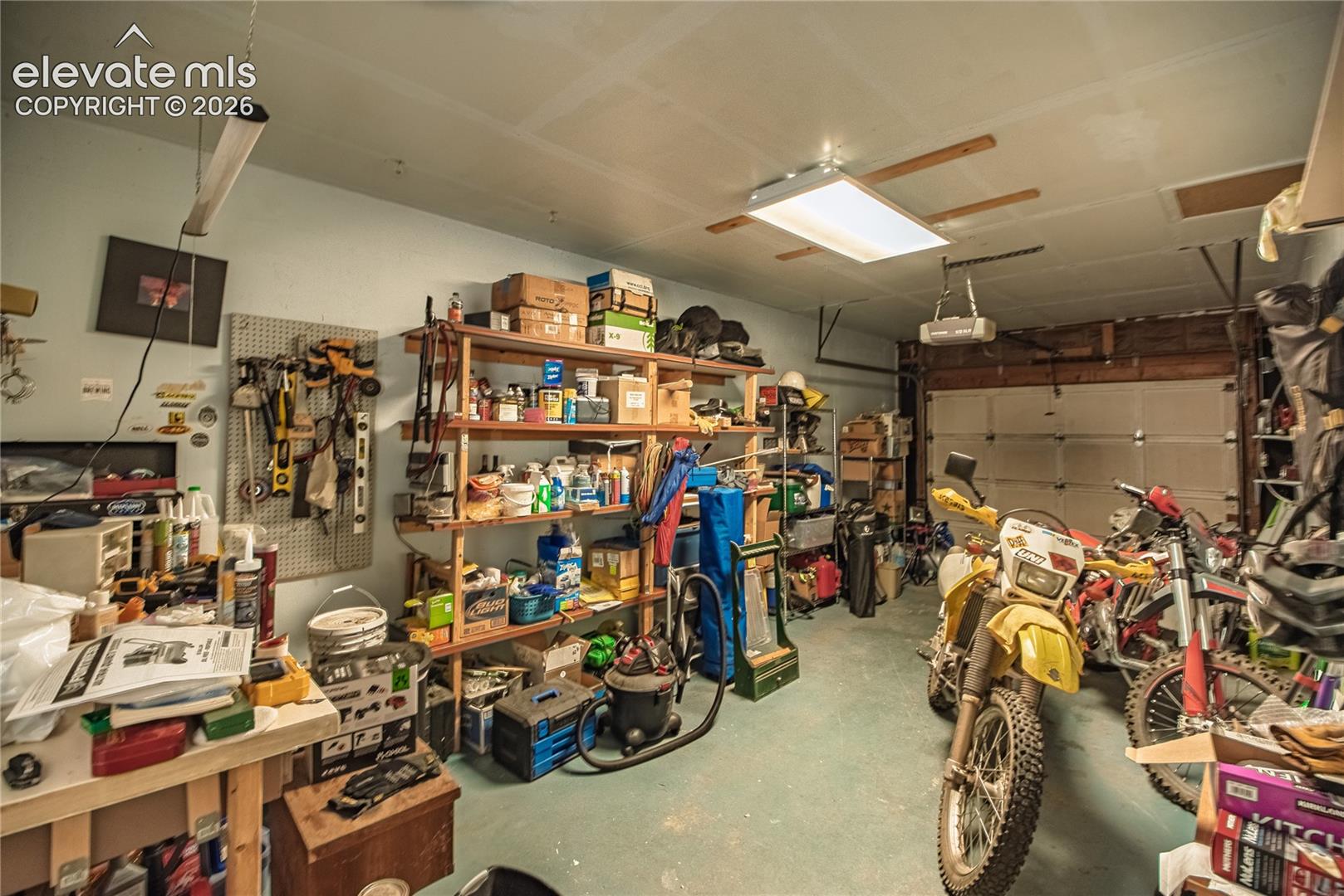 Listing photo 38 for 2512 E La Salle Street