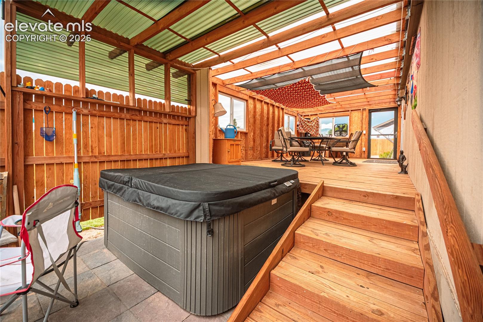 Listing photo 16 for 23735 Fleet Street