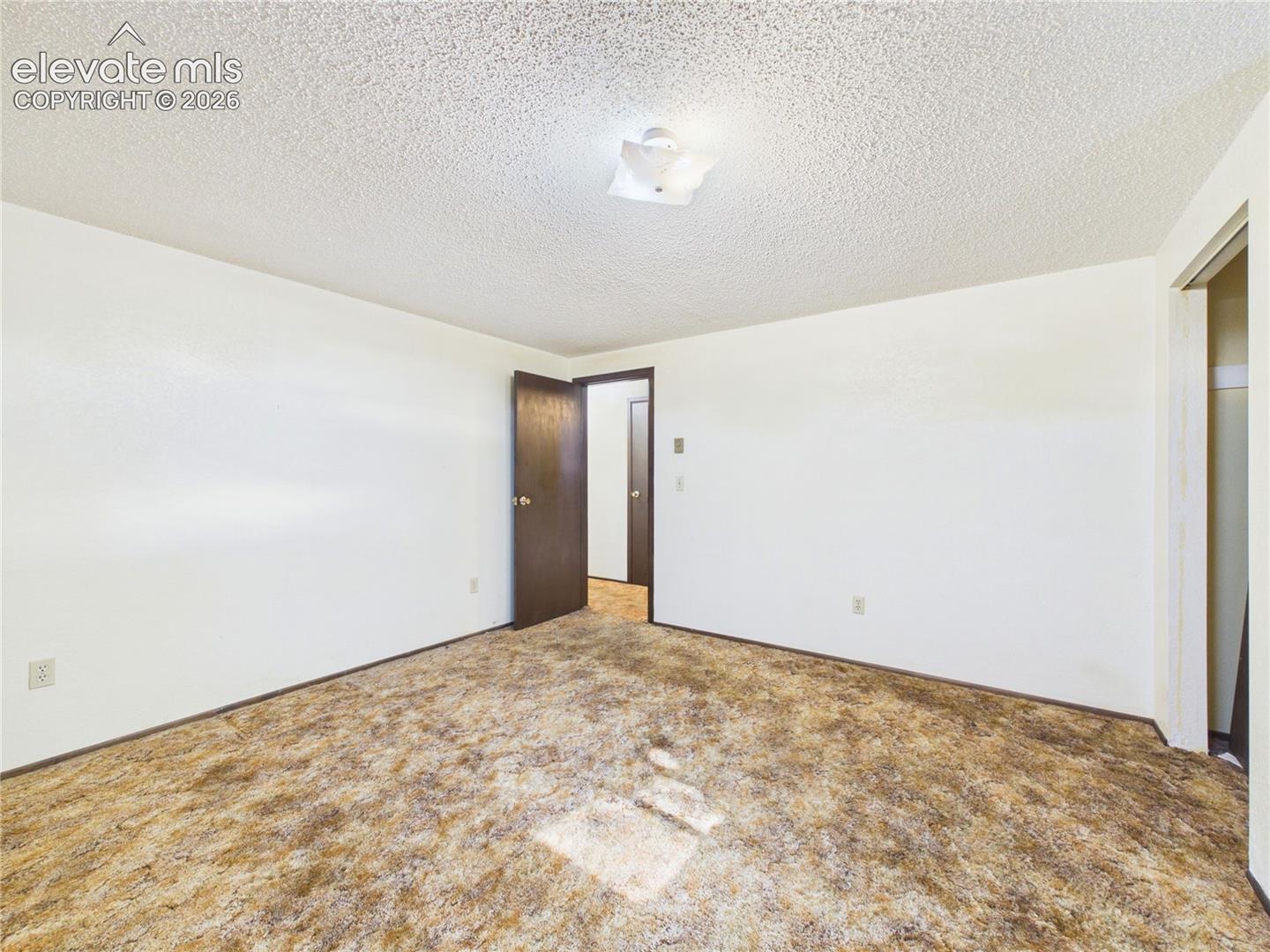 Listing photo 29 for 1980 27th Lane