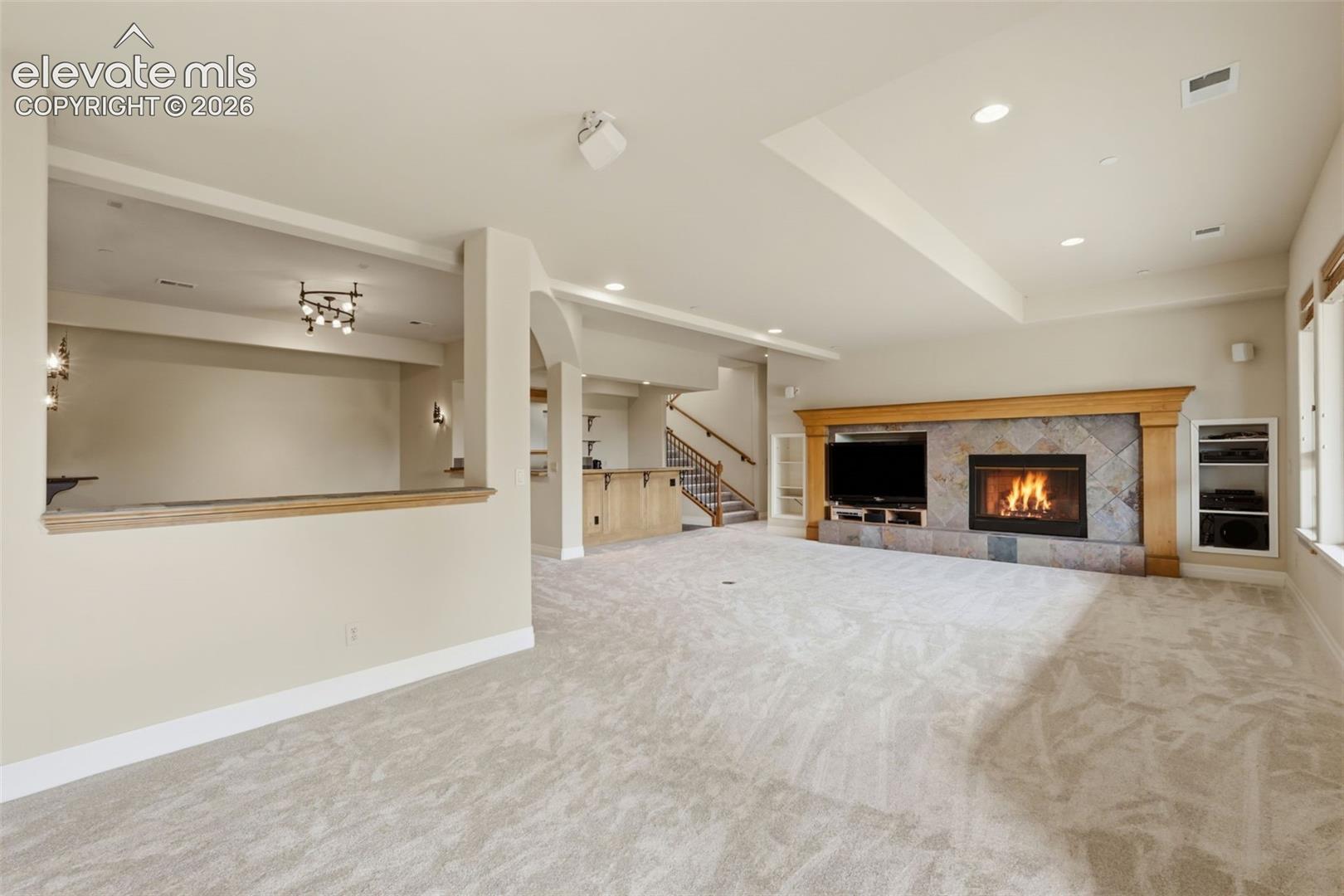 Listing photo 41 for 395 Young Circle