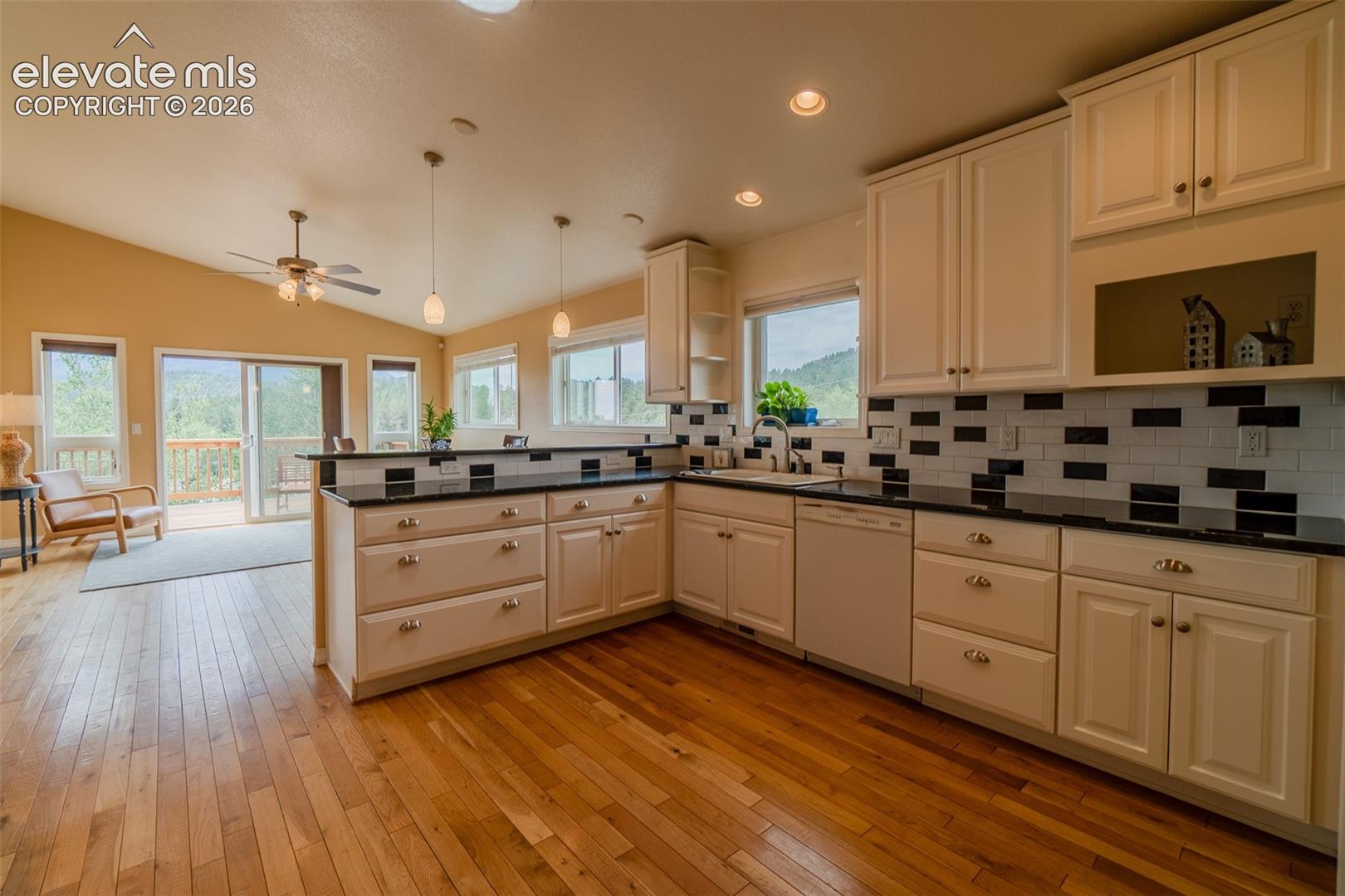 Listing photo 24 for 219 Dewell Road