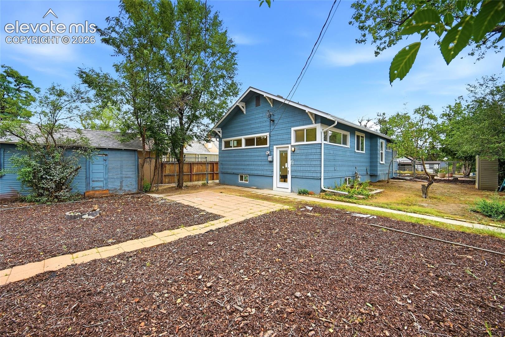 Listing photo 29 for 947 E Costilla Street
