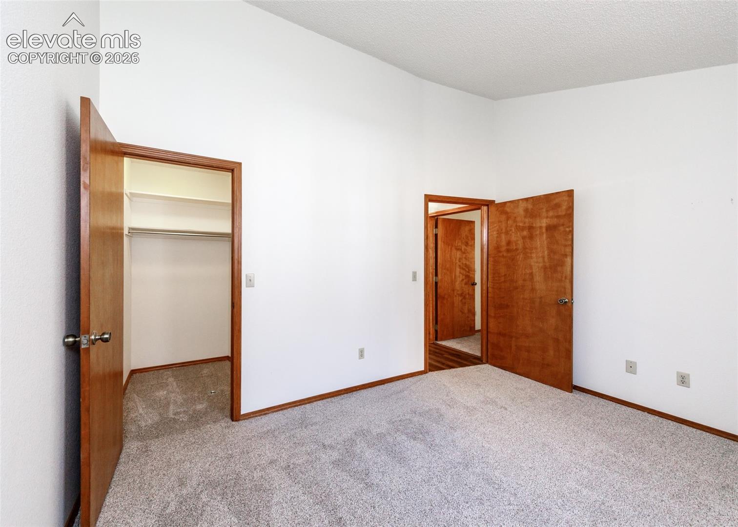 Listing photo 17 for 8161 Scarborough Drive