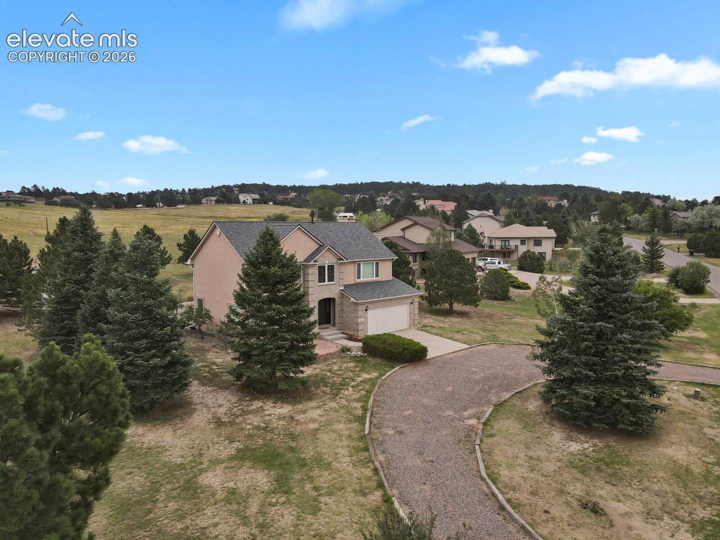 Listing photo 31 for 916 W Caribou Drive