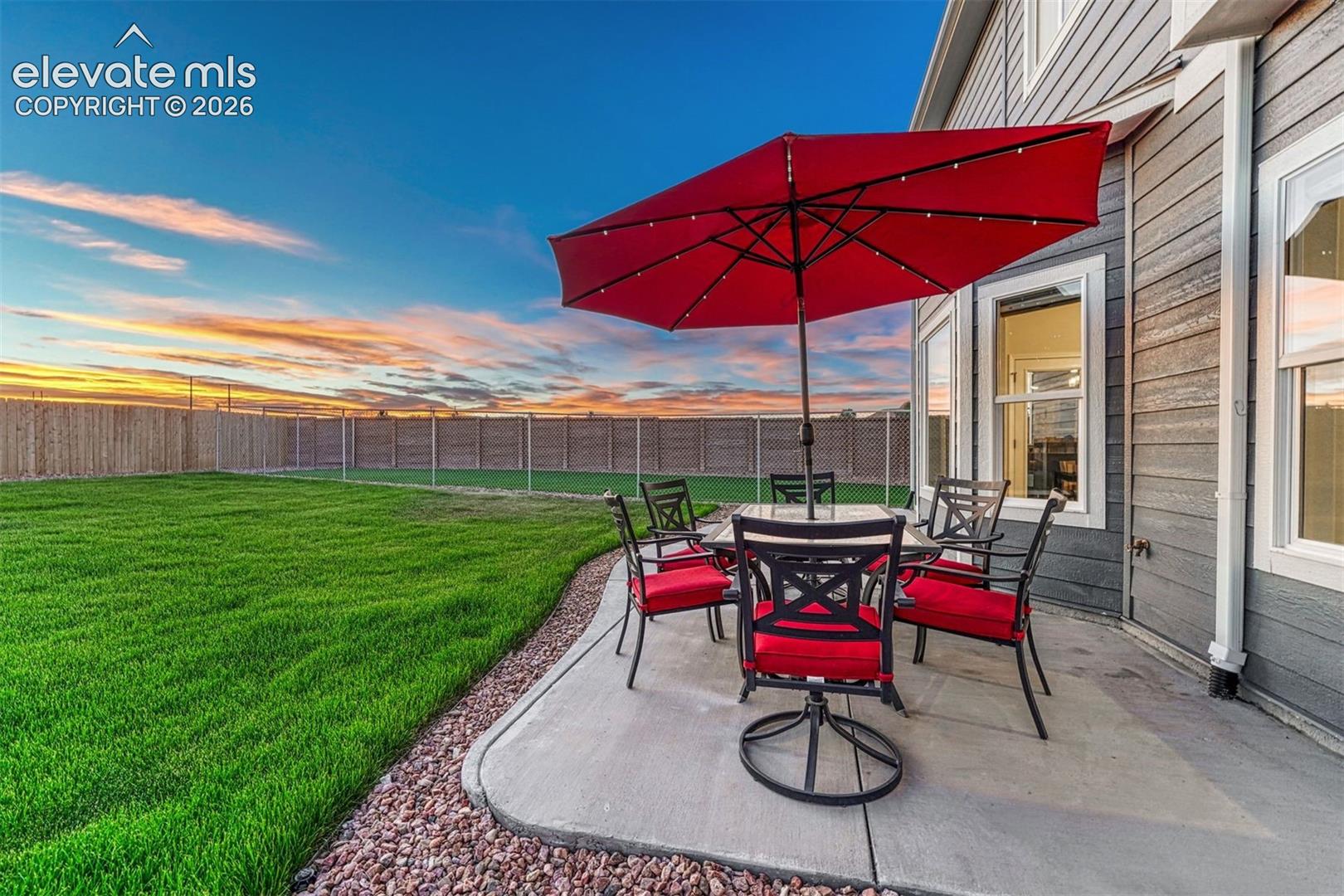 Listing photo 8 for 8268 Sophia Lane