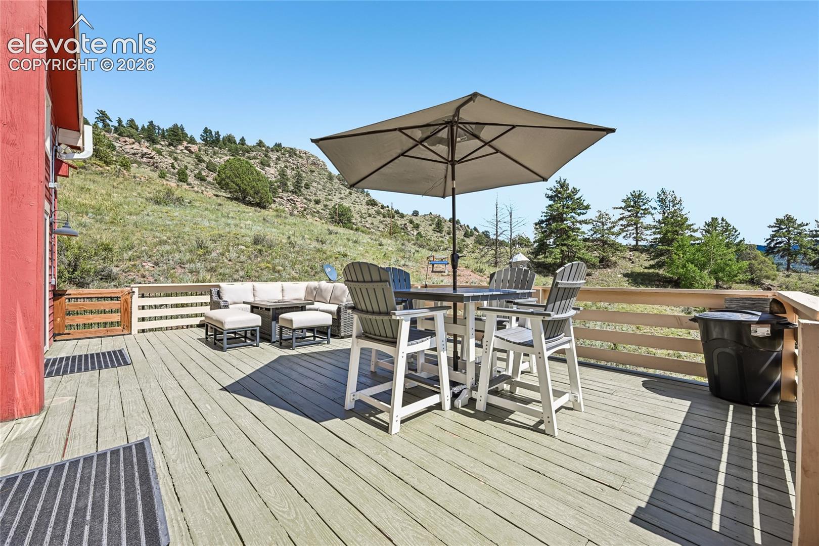 Listing photo 3 for 1245 Highland Meadows Drive