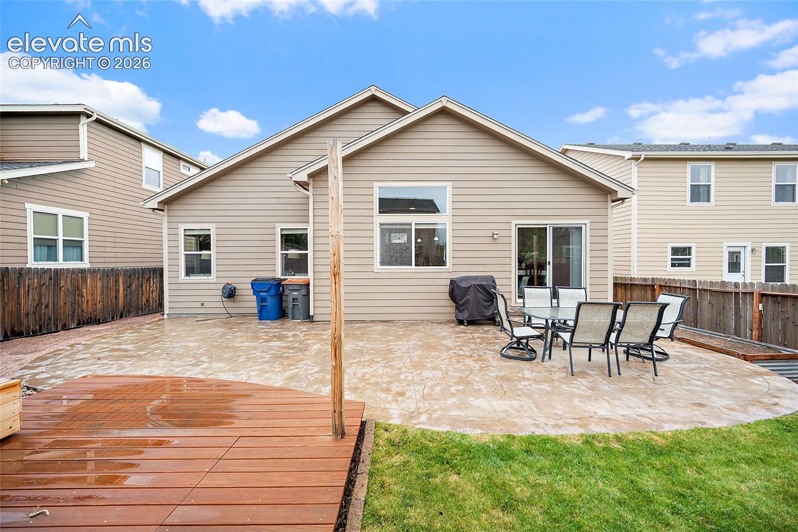 Listing photo 24 for 7830 Springwood Terrace