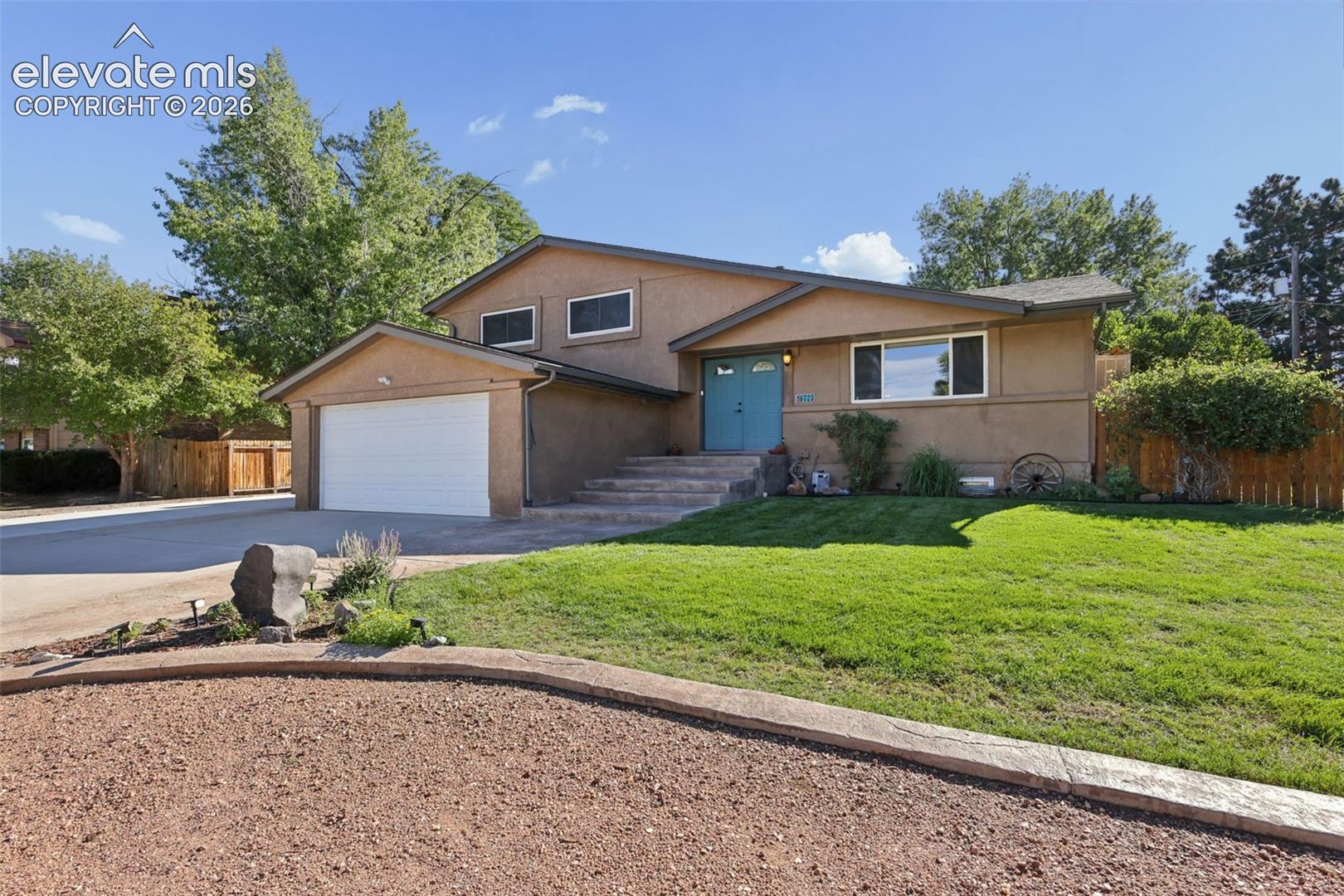 6723 Bishop Drive, photo 3