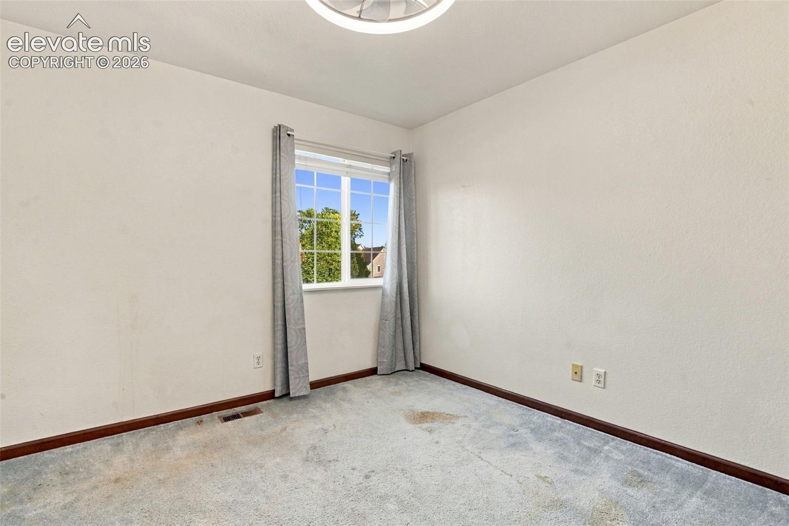 Listing photo 38 for 1040 Red Brooke Drive