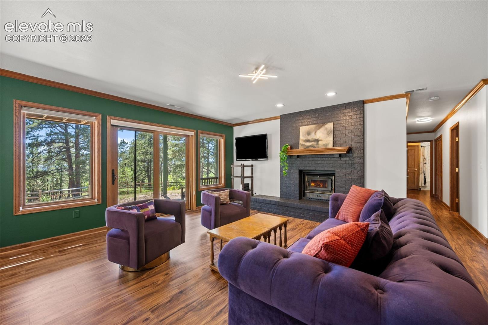 Listing photo 32 for 1675 Oakwood Drive