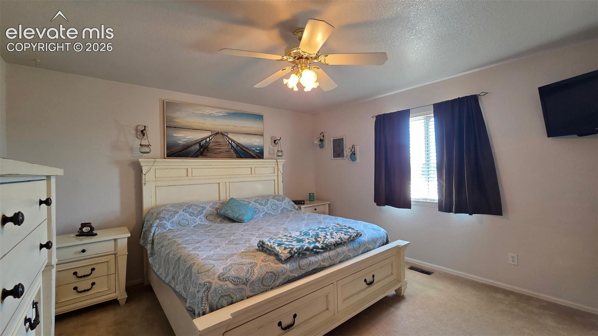 Listing photo 9 for 480 S Tejon Avenue