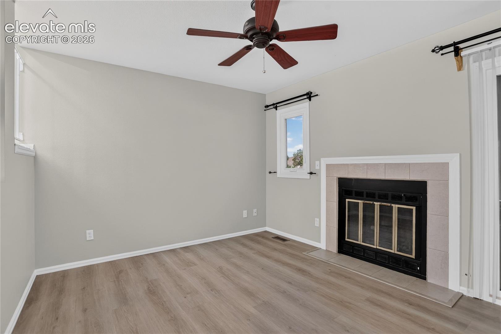 Listing photo 7 for 2932 Camino Cielo Court