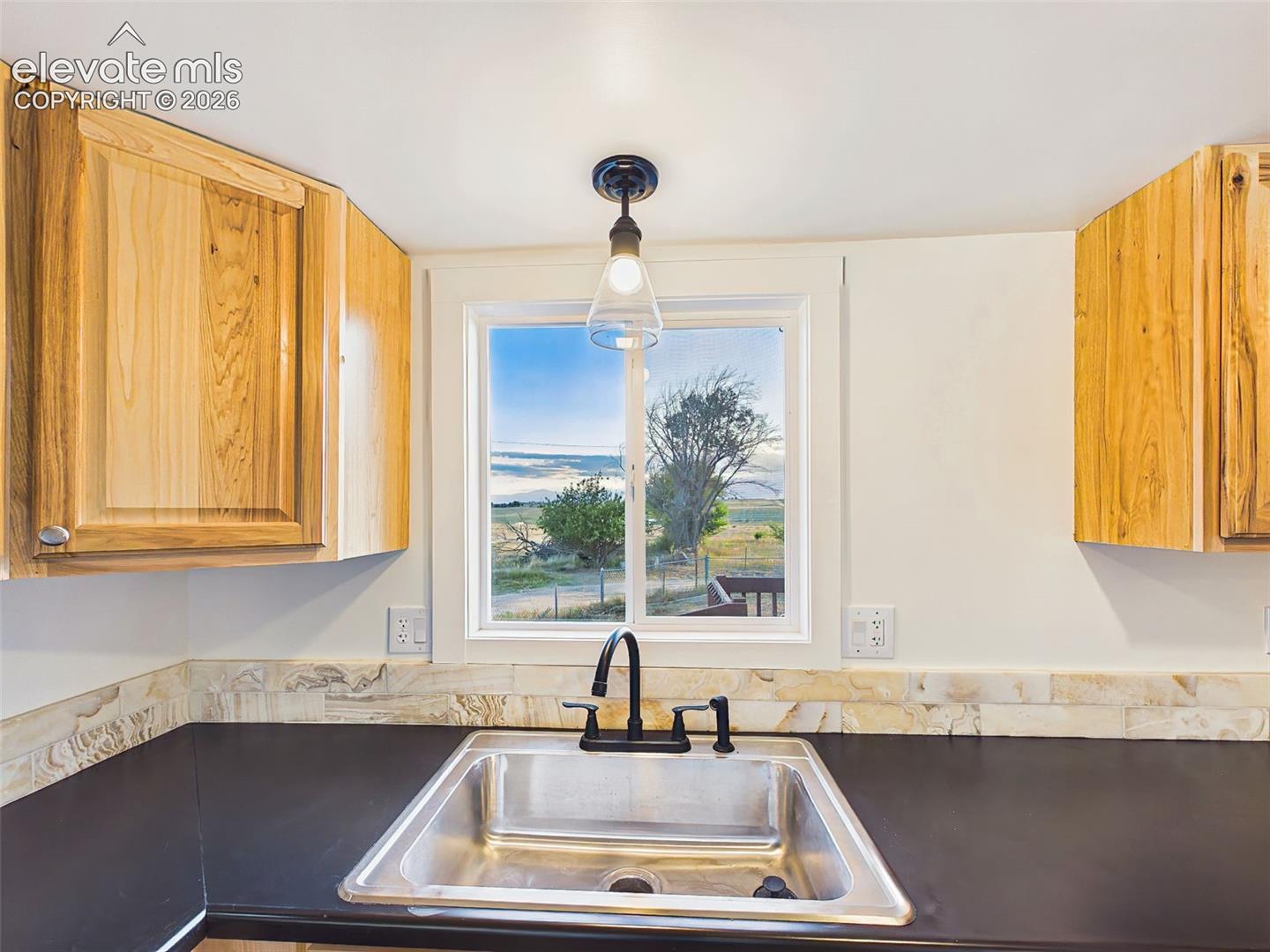 Listing photo 20 for 23015 Murphy Road