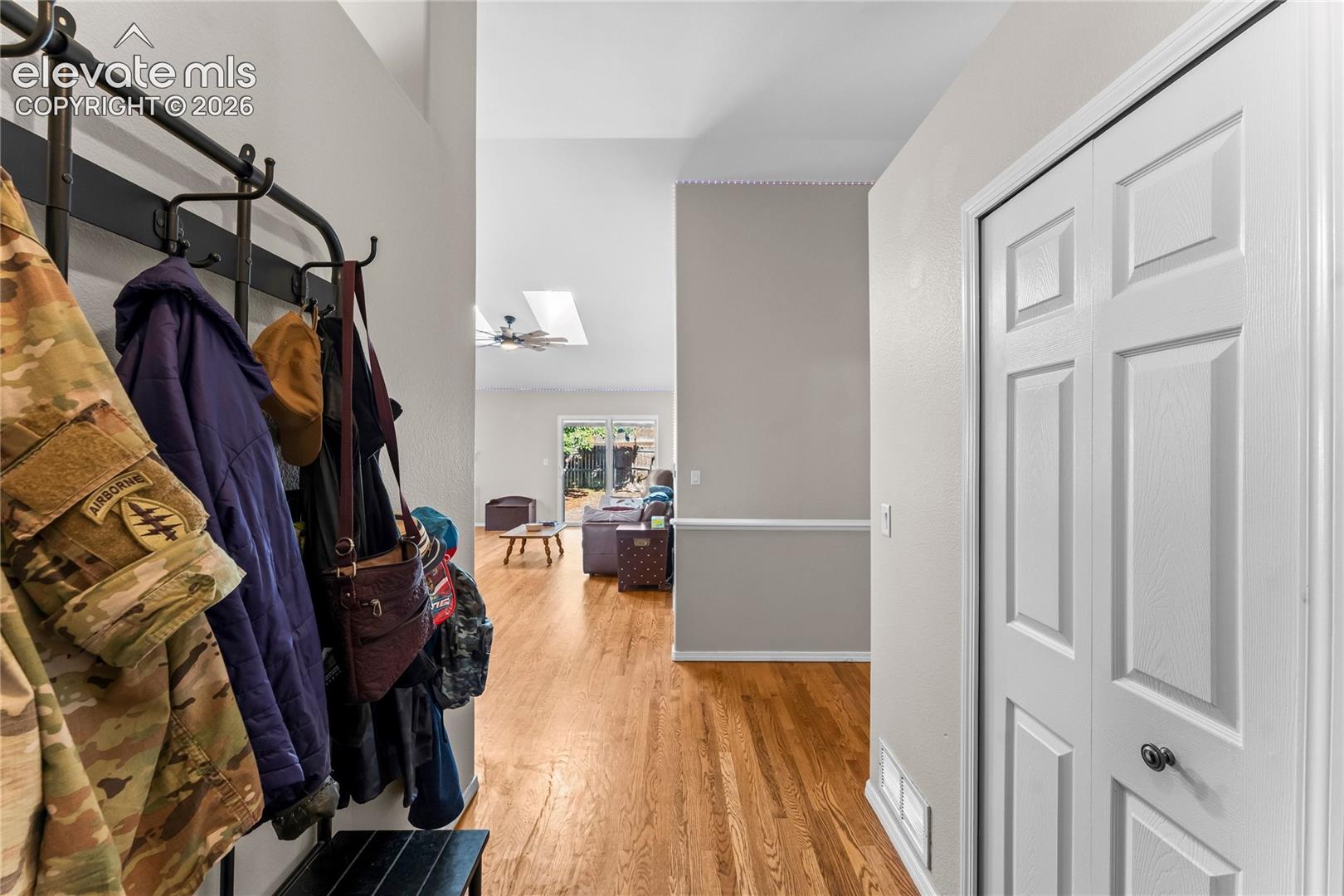 Listing photo 2 for 885 Candlestar Loop
