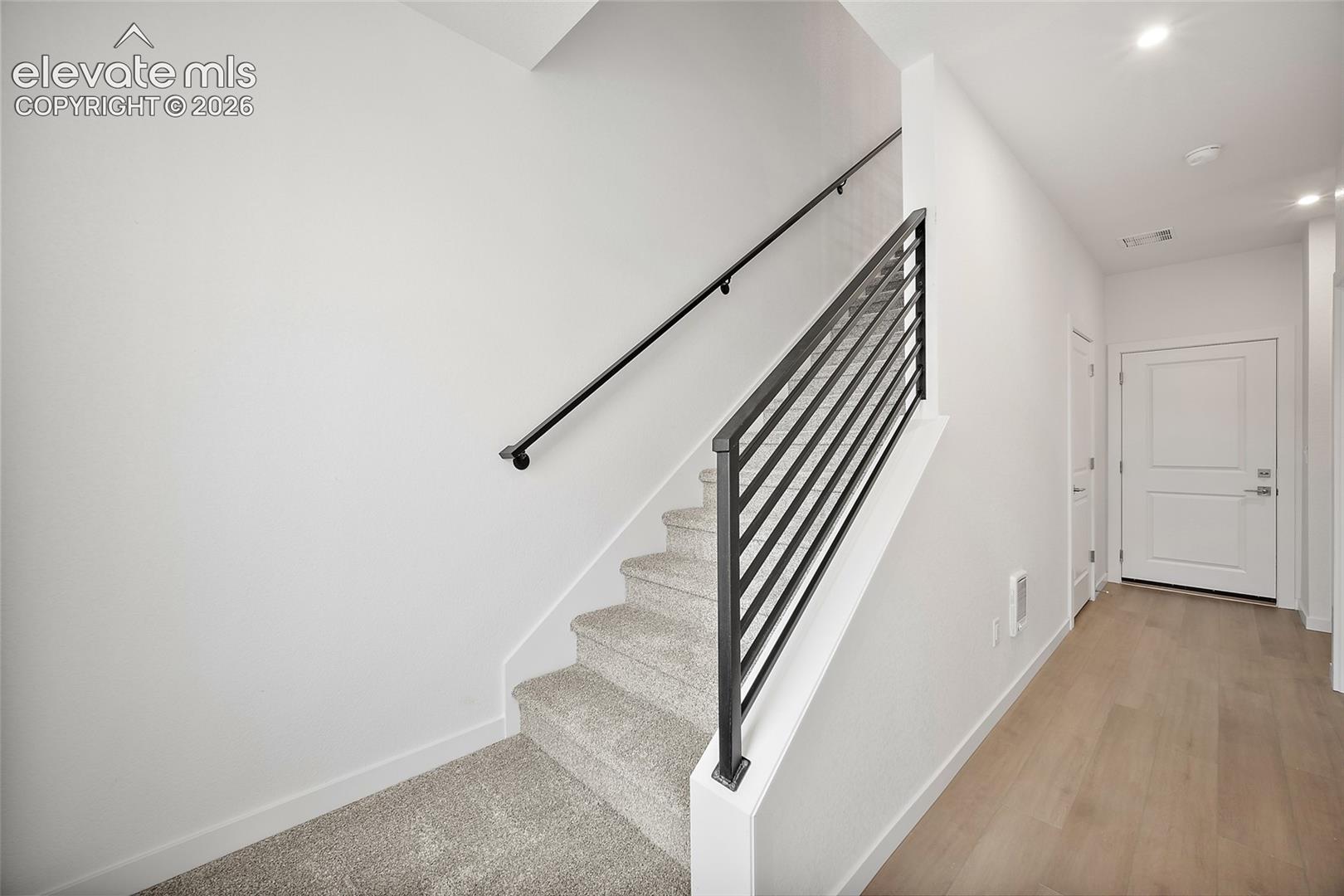 Listing photo 7 for 2256 Peridot Loop Heights