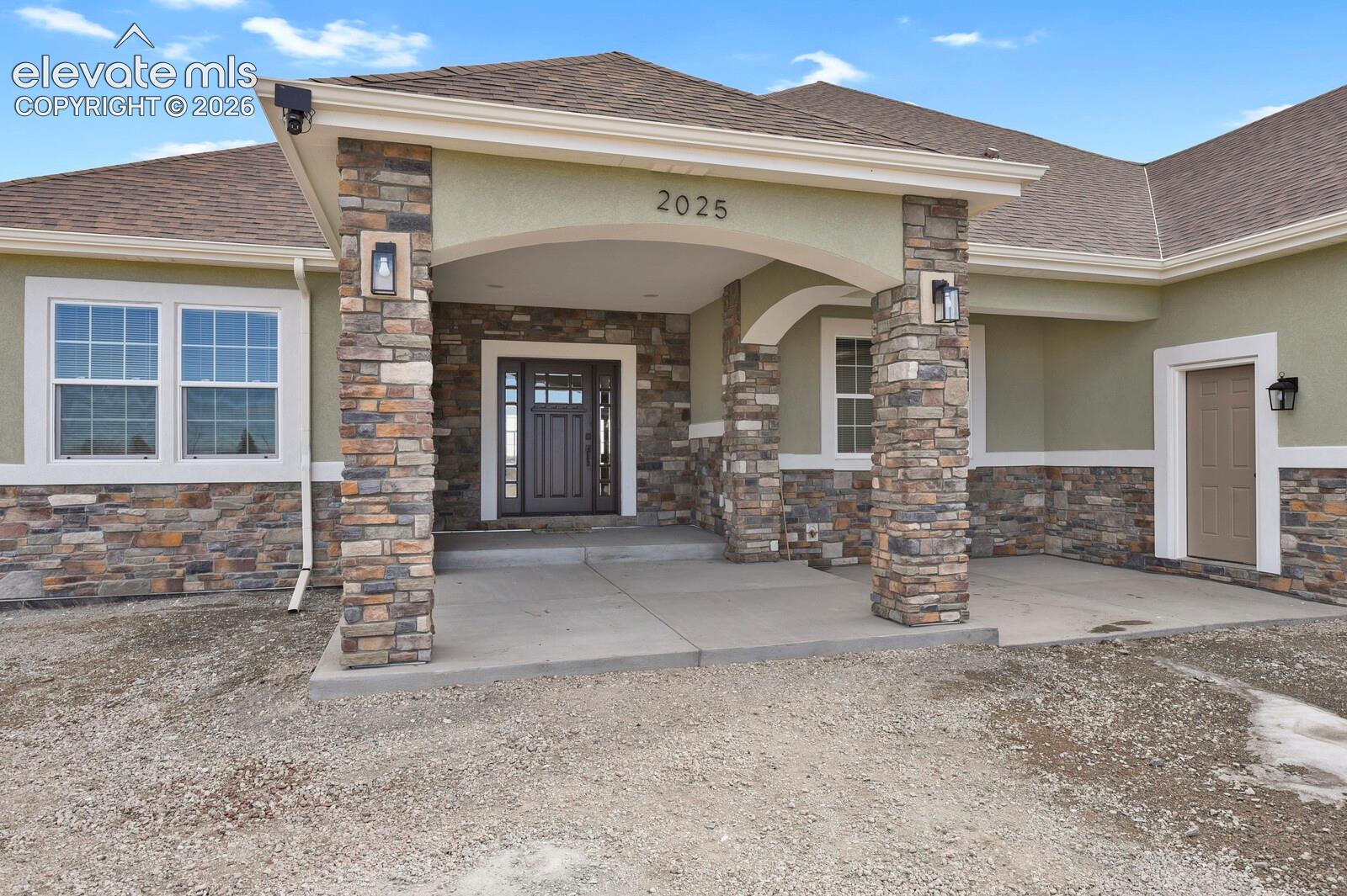 Listing photo 7 for 2015 N Ellicott Highway