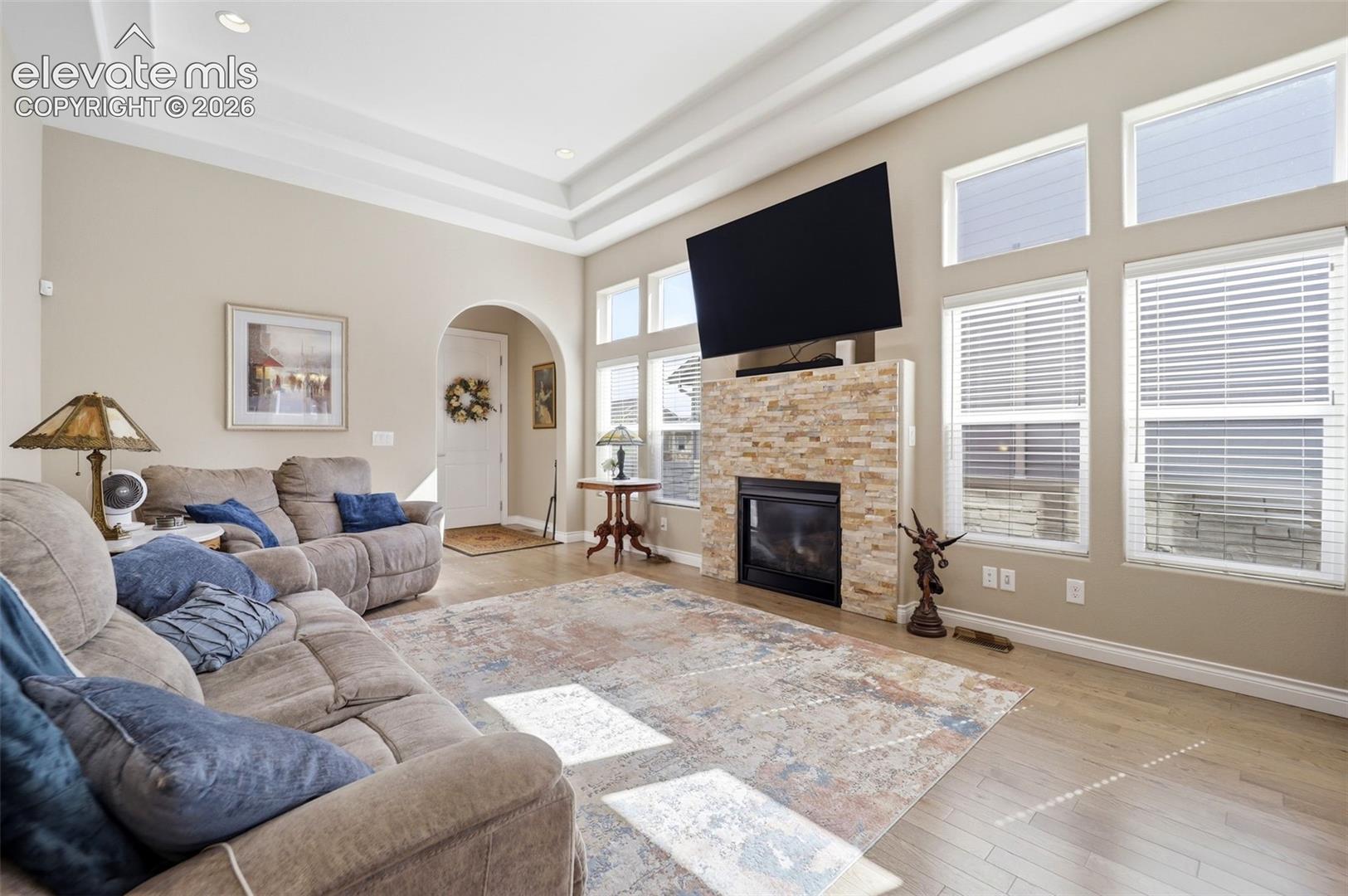 Listing photo 10 for 9982 Golf Crest Drive