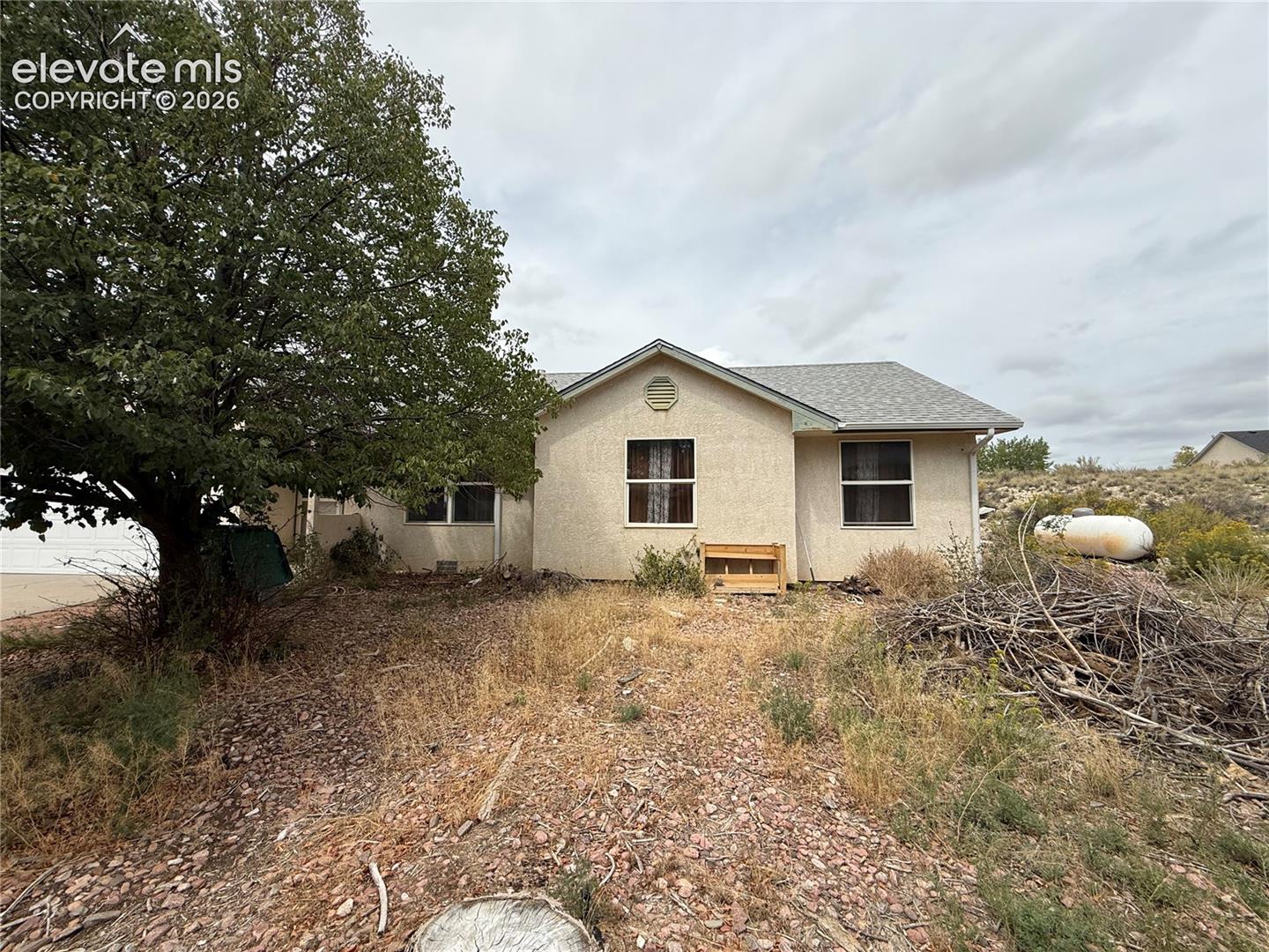 Listing photo 3 for 193 W Legend Drive