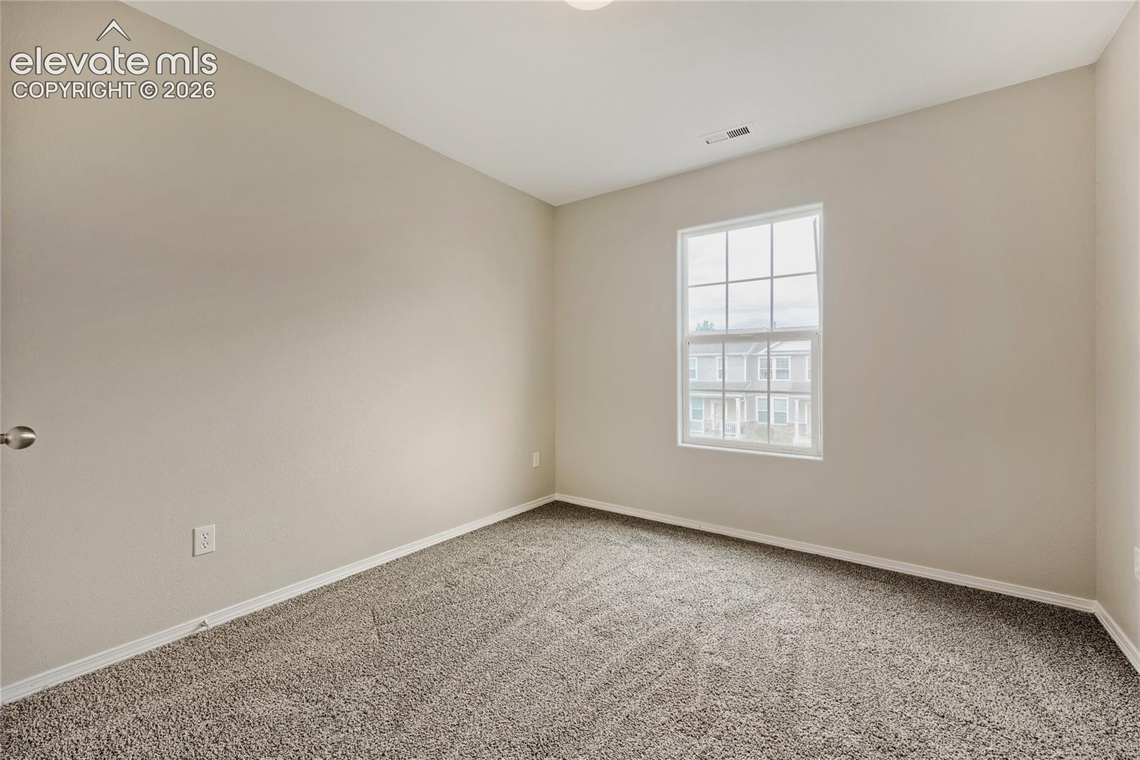 Listing photo 18 for 10505 Wells Point